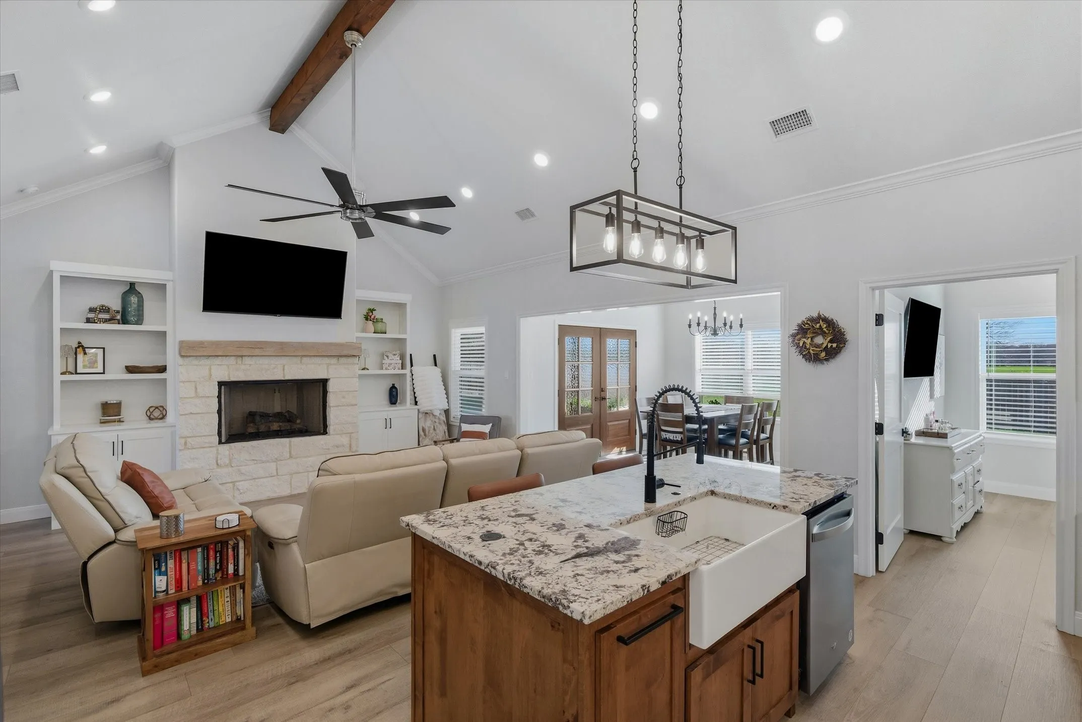Single Family Residence For Sale in Van Zandt County , 1825 Meadowview, Canton, Texas 75103, 3 Bedroom, 2 Bathroom, 2 Garage spaces, 1,920 Sqft, built in 2022, mls#21141876, Real Estate Agent in Canton, Homes For Sale in Van Zandt county, Homes For Sale in Canton, Realtor in Canton Texas, Real Estate Brokerage Independent Realty Texas, Luminita Cordes Realtor