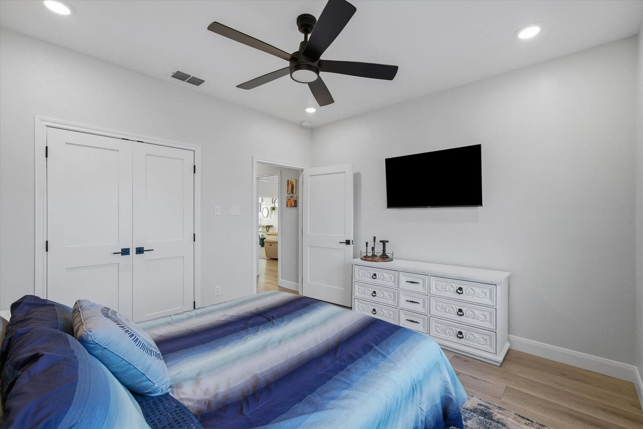 Single Family Residence For Sale in Van Zandt County , 1825 Meadowview, Canton, Texas 75103, 3 Bedroom, 2 Bathroom, 2 Garage spaces, 1,920 Sqft, built in 2022, mls#21141876, Real Estate Agent in Canton, Homes For Sale in Van Zandt county, Homes For Sale in Canton, Realtor in Canton Texas, Real Estate Brokerage Independent Realty Texas, Luminita Cordes Realtor
