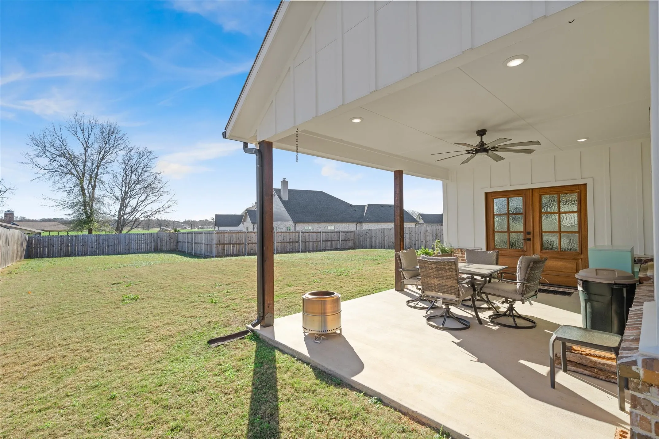 Single Family Residence For Sale in Van Zandt County , 1825 Meadowview, Canton, Texas 75103, 3 Bedroom, 2 Bathroom, 2 Garage spaces, 1,920 Sqft, built in 2022, mls#21141876, Real Estate Agent in Canton, Homes For Sale in Van Zandt county, Homes For Sale in Canton, Realtor in Canton Texas, Real Estate Brokerage Independent Realty Texas, Luminita Cordes Realtor