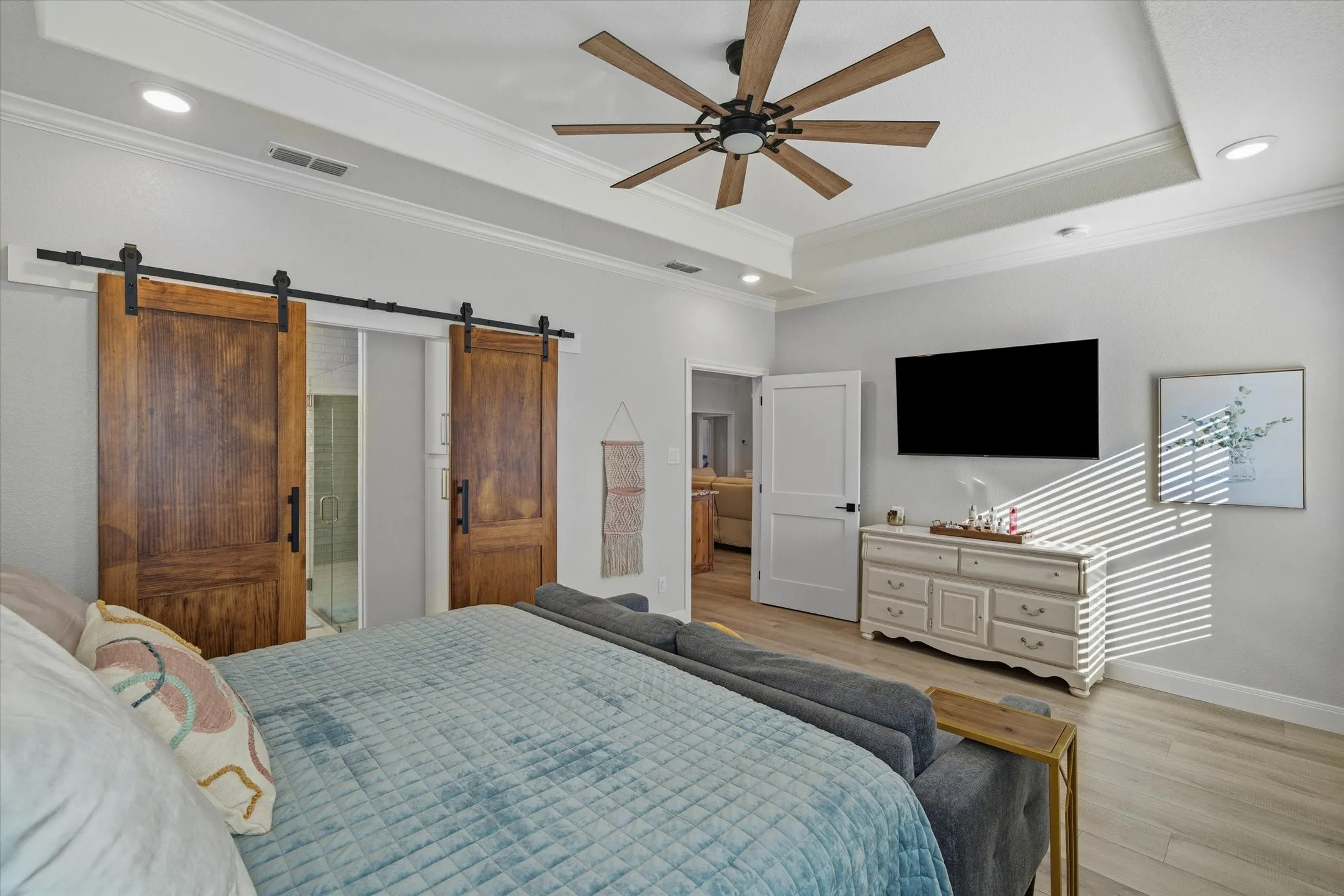 Single Family Residence For Sale in Van Zandt County , 1825 Meadowview, Canton, Texas 75103, 3 Bedroom, 2 Bathroom, 2 Garage spaces, 1,920 Sqft, built in 2022, mls#21141876, Real Estate Agent in Canton, Homes For Sale in Van Zandt county, Homes For Sale in Canton, Realtor in Canton Texas, Real Estate Brokerage Independent Realty Texas, Luminita Cordes Realtor