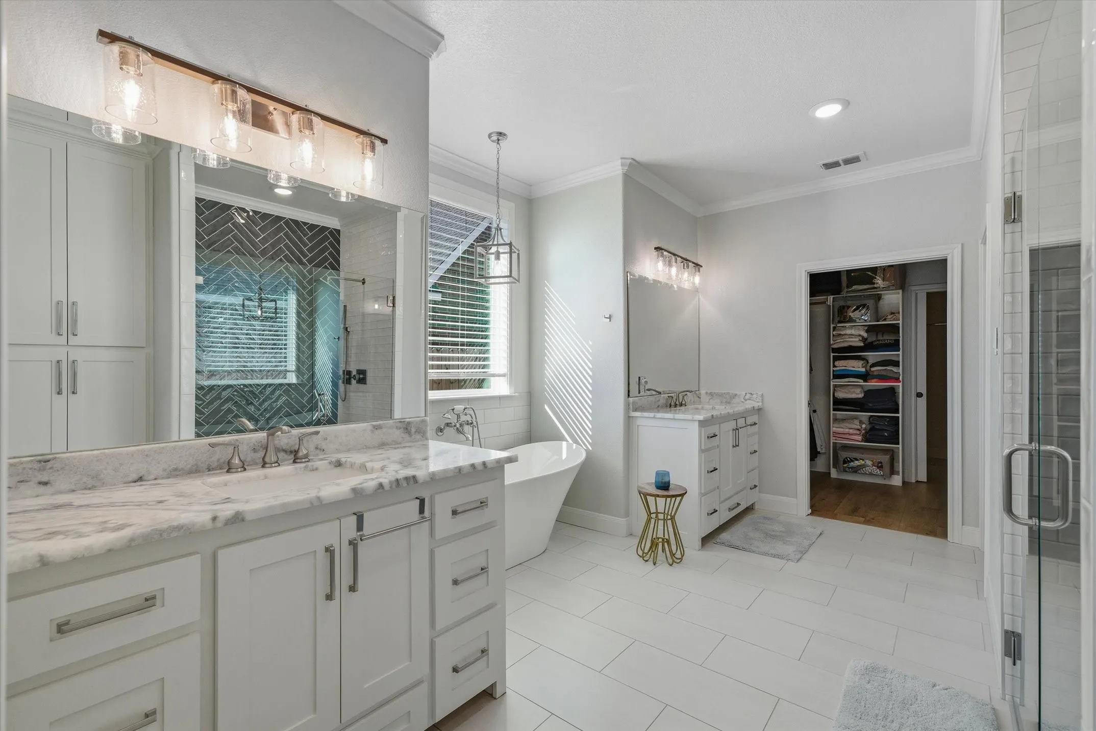Single Family Residence For Sale in Van Zandt County , 1825 Meadowview, Canton, Texas 75103, 3 Bedroom, 2 Bathroom, 2 Garage spaces, 1,920 Sqft, built in 2022, mls#21141876, Real Estate Agent in Canton, Homes For Sale in Van Zandt county, Homes For Sale in Canton, Realtor in Canton Texas, Real Estate Brokerage Independent Realty Texas, Luminita Cordes Realtor