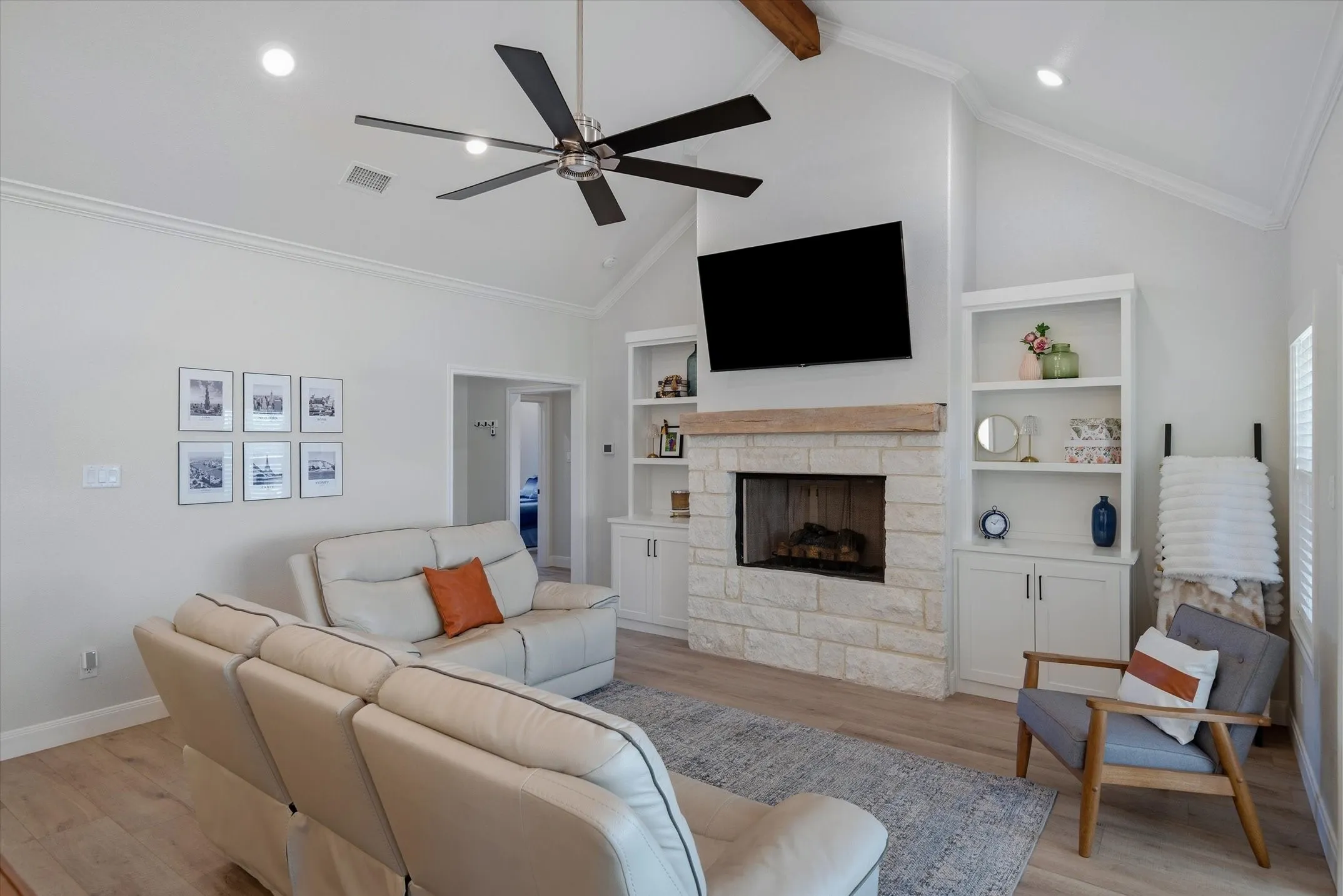 Single Family Residence For Sale in Van Zandt County , 1825 Meadowview, Canton, Texas 75103, 3 Bedroom, 2 Bathroom, 2 Garage spaces, 1,920 Sqft, built in 2022, mls#21141876, Real Estate Agent in Canton, Homes For Sale in Van Zandt county, Homes For Sale in Canton, Realtor in Canton Texas, Real Estate Brokerage Independent Realty Texas, Luminita Cordes Realtor