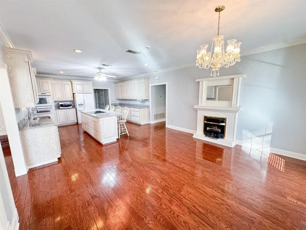 Single Family Residence For Sale in Cass County , 9791 Farm to Market 251 South S, Bivins, Texas 75555, 4 Bedroom, 5 Bathroom, 3 Garage spaces, 5,071 Sqft, built in 2002, Preowned, mls#21142624, Real Estate Agent in Bivins, Homes For Sale in Cass county, Homes For Sale in Bivins, Realtor in Bivins Texas, Real Estate Brokerage Independent Realty Texas, Luminita Cordes Realtor
