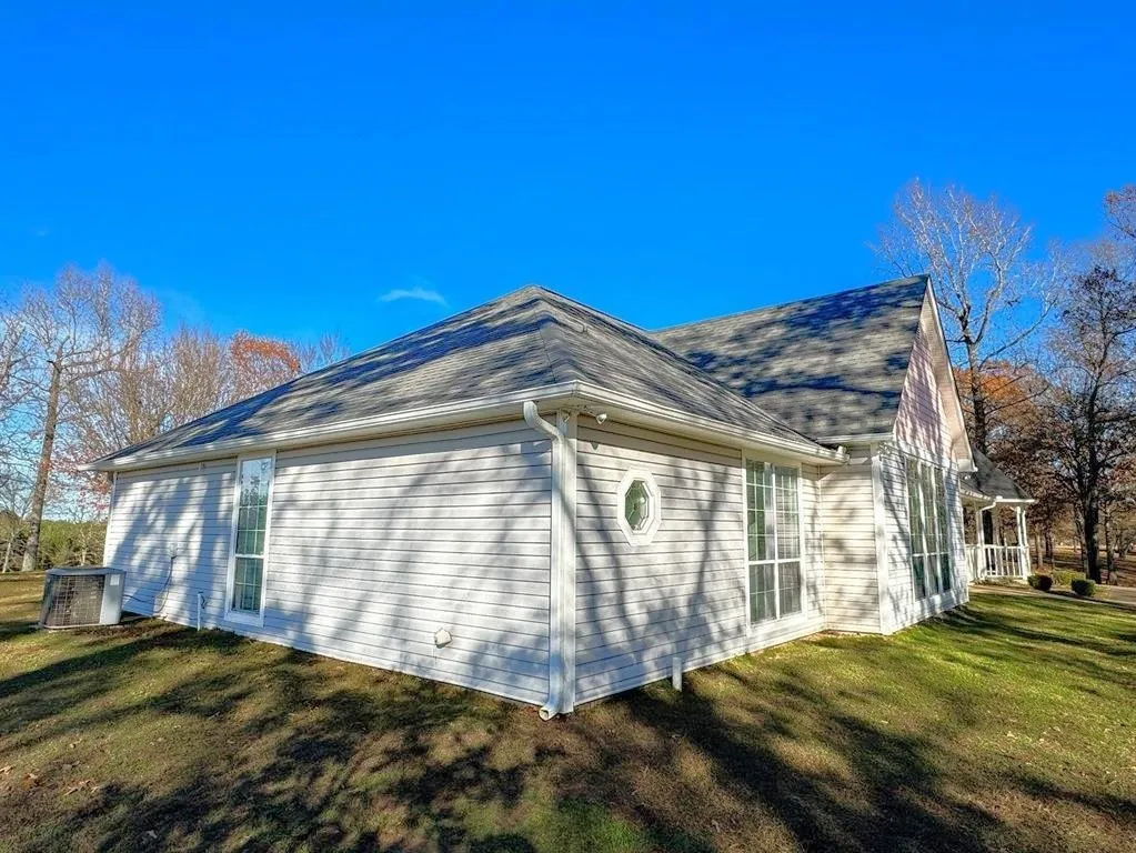 Single Family Residence For Sale in Cass County , 9791 Farm to Market 251 South S, Bivins, Texas 75555, 4 Bedroom, 5 Bathroom, 3 Garage spaces, 5,071 Sqft, built in 2002, Preowned, mls#21142624, Real Estate Agent in Bivins, Homes For Sale in Cass county, Homes For Sale in Bivins, Realtor in Bivins Texas, Real Estate Brokerage Independent Realty Texas, Luminita Cordes Realtor