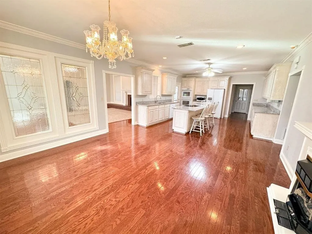 Single Family Residence For Sale in Cass County , 9791 Farm to Market 251 South S, Bivins, Texas 75555, 4 Bedroom, 5 Bathroom, 3 Garage spaces, 5,071 Sqft, built in 2002, Preowned, mls#21142624, Real Estate Agent in Bivins, Homes For Sale in Cass county, Homes For Sale in Bivins, Realtor in Bivins Texas, Real Estate Brokerage Independent Realty Texas, Luminita Cordes Realtor