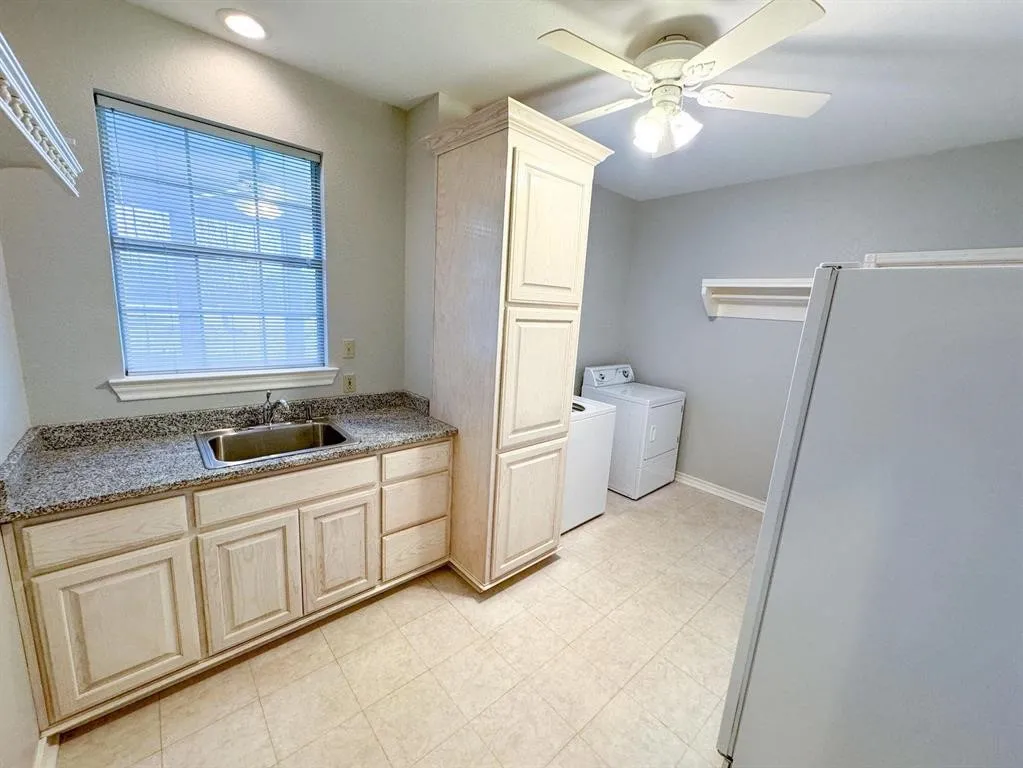 Single Family Residence For Sale in Cass County , 9791 Farm to Market 251 South S, Bivins, Texas 75555, 4 Bedroom, 5 Bathroom, 3 Garage spaces, 5,071 Sqft, built in 2002, Preowned, mls#21142624, Real Estate Agent in Bivins, Homes For Sale in Cass county, Homes For Sale in Bivins, Realtor in Bivins Texas, Real Estate Brokerage Independent Realty Texas, Luminita Cordes Realtor