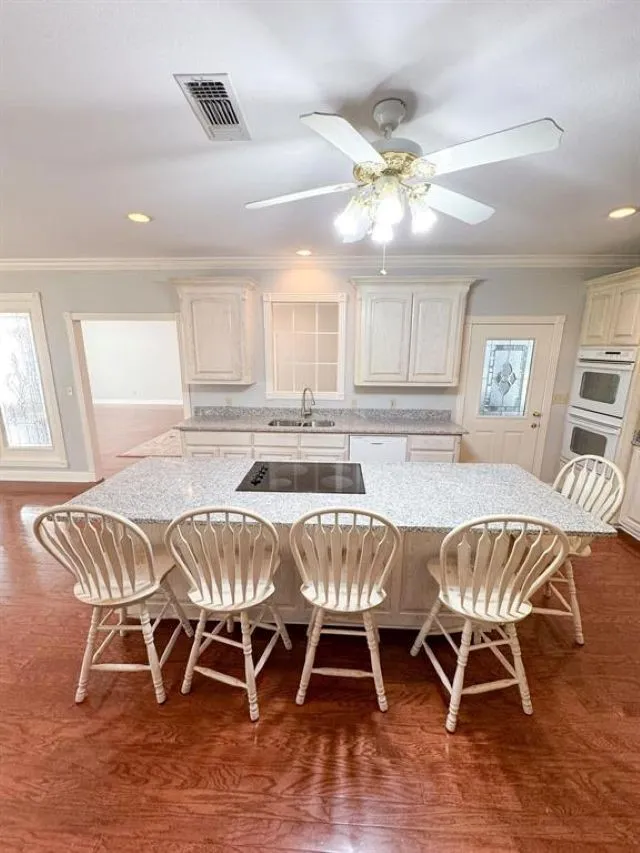 Single Family Residence For Sale in Cass County , 9791 Farm to Market 251 South S, Bivins, Texas 75555, 4 Bedroom, 5 Bathroom, 3 Garage spaces, 5,071 Sqft, built in 2002, Preowned, mls#21142624, Real Estate Agent in Bivins, Homes For Sale in Cass county, Homes For Sale in Bivins, Realtor in Bivins Texas, Real Estate Brokerage Independent Realty Texas, Luminita Cordes Realtor