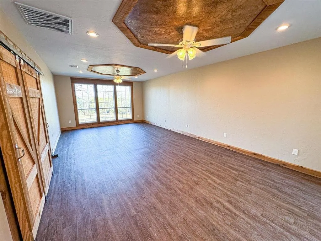 Single Family Residence For Sale in Cass County , 9791 Farm to Market 251 South S, Bivins, Texas 75555, 4 Bedroom, 5 Bathroom, 3 Garage spaces, 5,071 Sqft, built in 2002, Preowned, mls#21142624, Real Estate Agent in Bivins, Homes For Sale in Cass county, Homes For Sale in Bivins, Realtor in Bivins Texas, Real Estate Brokerage Independent Realty Texas, Luminita Cordes Realtor