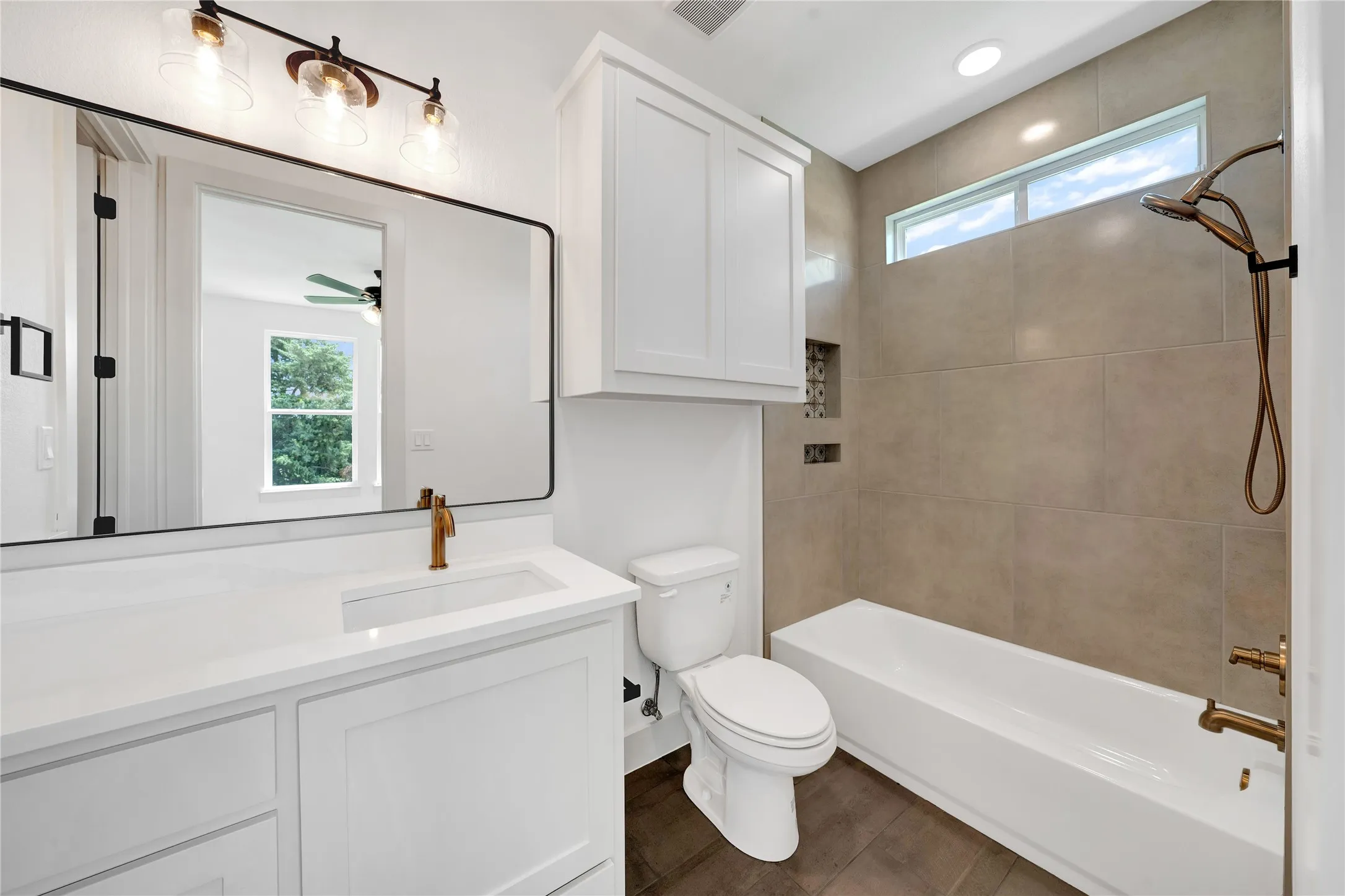Single Family Residence For Sale in Hunt County , 3590 Evergreen Lane, Caddo Mills, Texas 75135, 4 Bedroom, 4 Bathroom, 2 Garage spaces, 2,881 Sqft, built in 2025, mls#21142664, Real Estate Agent in Caddo Mills, Homes For Sale in Hunt county, Homes For Sale in Caddo Mills, Realtor in Caddo Mills Texas, Real Estate Brokerage Independent Realty Texas, Luminita Cordes Realtor