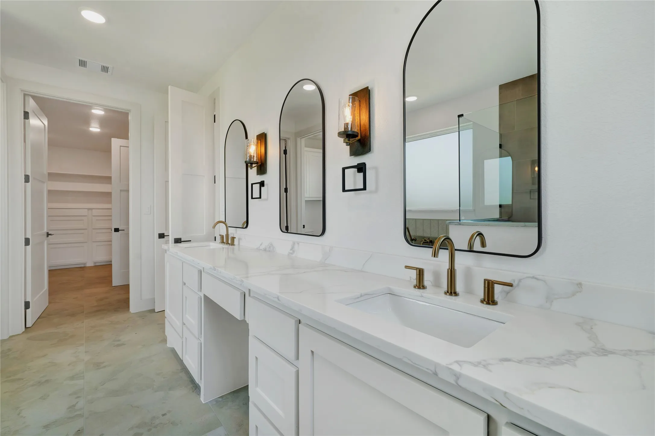 Single Family Residence For Sale in Hunt County , 3590 Evergreen Lane, Caddo Mills, Texas 75135, 4 Bedroom, 4 Bathroom, 2 Garage spaces, 2,881 Sqft, built in 2025, mls#21142664, Real Estate Agent in Caddo Mills, Homes For Sale in Hunt county, Homes For Sale in Caddo Mills, Realtor in Caddo Mills Texas, Real Estate Brokerage Independent Realty Texas, Luminita Cordes Realtor
