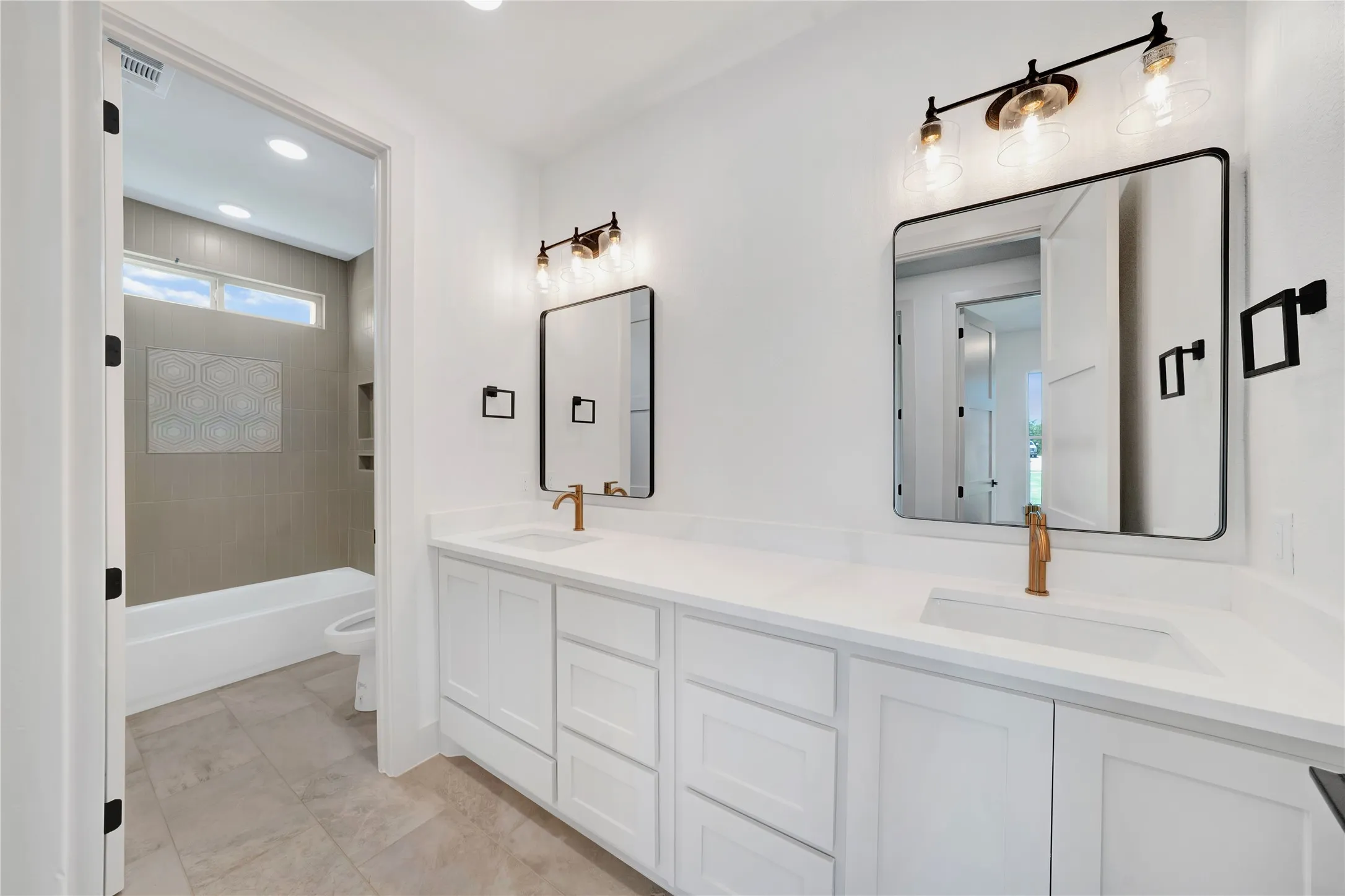 Single Family Residence For Sale in Hunt County , 3590 Evergreen Lane, Caddo Mills, Texas 75135, 4 Bedroom, 4 Bathroom, 2 Garage spaces, 2,881 Sqft, built in 2025, mls#21142664, Real Estate Agent in Caddo Mills, Homes For Sale in Hunt county, Homes For Sale in Caddo Mills, Realtor in Caddo Mills Texas, Real Estate Brokerage Independent Realty Texas, Luminita Cordes Realtor