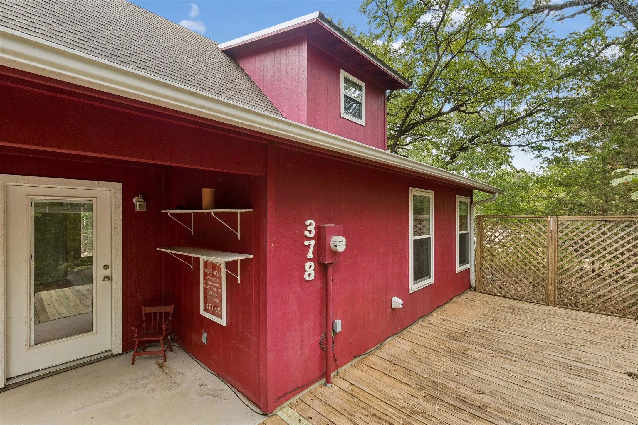Single Family Residence For Sale in Van Zandt County , 378 Eastshore Drive, Wills Point, Texas 75169, 2 Bedroom, 2 Bathroom, Garage spaces, 1,380 Sqft, built in 2009, Preowned, mls#21137022, Real Estate Agent in Wills Point, Homes For Sale in Van Zandt county, Homes For Sale in Wills Point, Realtor in Wills Point Texas, Real Estate Brokerage Independent Realty Texas, Luminita Cordes Realtor