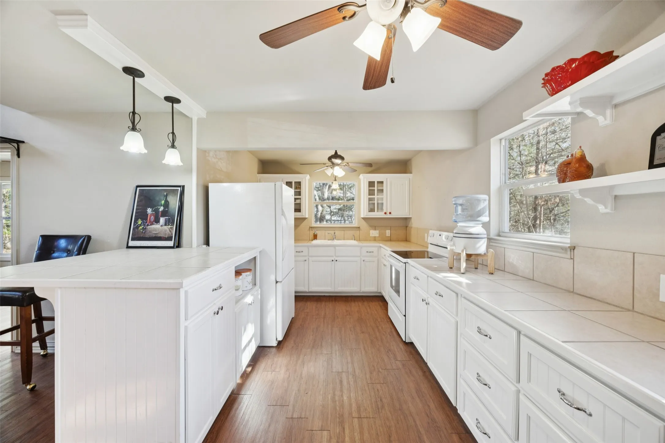 Single Family Residence For Sale in Van Zandt County , 378 Eastshore Drive, Wills Point, Texas 75169, 2 Bedroom, 2 Bathroom, Garage spaces, 1,380 Sqft, built in 2009, Preowned, mls#21137022, Real Estate Agent in Wills Point, Homes For Sale in Van Zandt county, Homes For Sale in Wills Point, Realtor in Wills Point Texas, Real Estate Brokerage Independent Realty Texas, Luminita Cordes Realtor