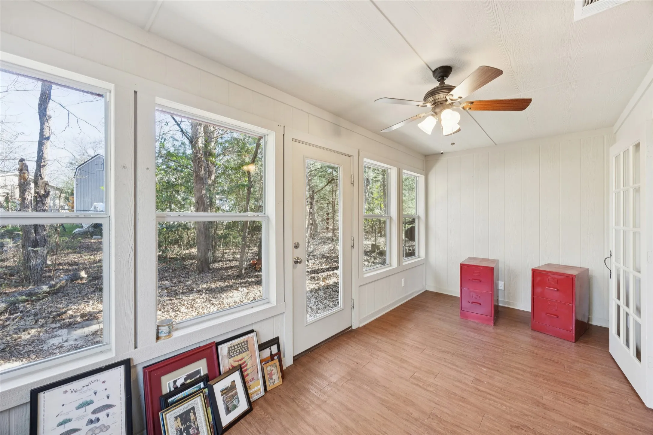 Single Family Residence For Sale in Van Zandt County , 378 Eastshore Drive, Wills Point, Texas 75169, 2 Bedroom, 2 Bathroom, Garage spaces, 1,380 Sqft, built in 2009, Preowned, mls#21137022, Real Estate Agent in Wills Point, Homes For Sale in Van Zandt county, Homes For Sale in Wills Point, Realtor in Wills Point Texas, Real Estate Brokerage Independent Realty Texas, Luminita Cordes Realtor