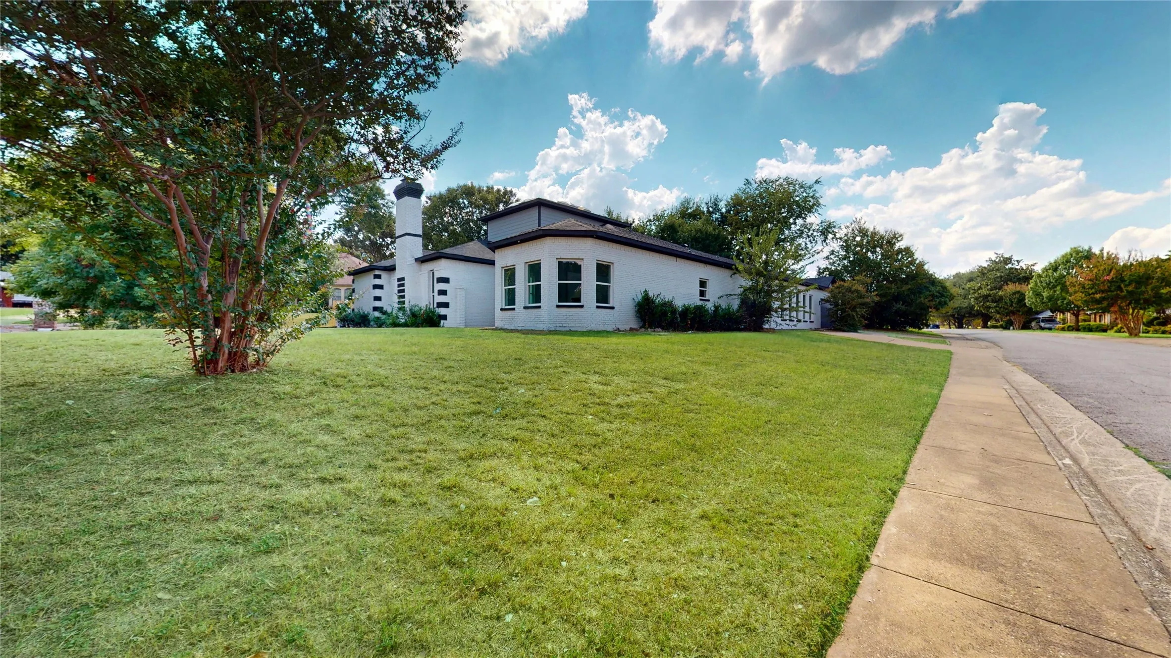 Single Family Residence For Sale in Dallas County , 1718 Beaver Creek Circle, Duncanville, Texas 75137, 4 Bedroom, 3 Bathroom, 2 Garage spaces, 3,563 Sqft, built in 1980, Preowned, mls#21142502, Real Estate Agent in Duncanville, Homes For Sale in Dallas county, Homes For Sale in Duncanville, Realtor in Duncanville Texas, Real Estate Brokerage Independent Realty Texas, Luminita Cordes Realtor