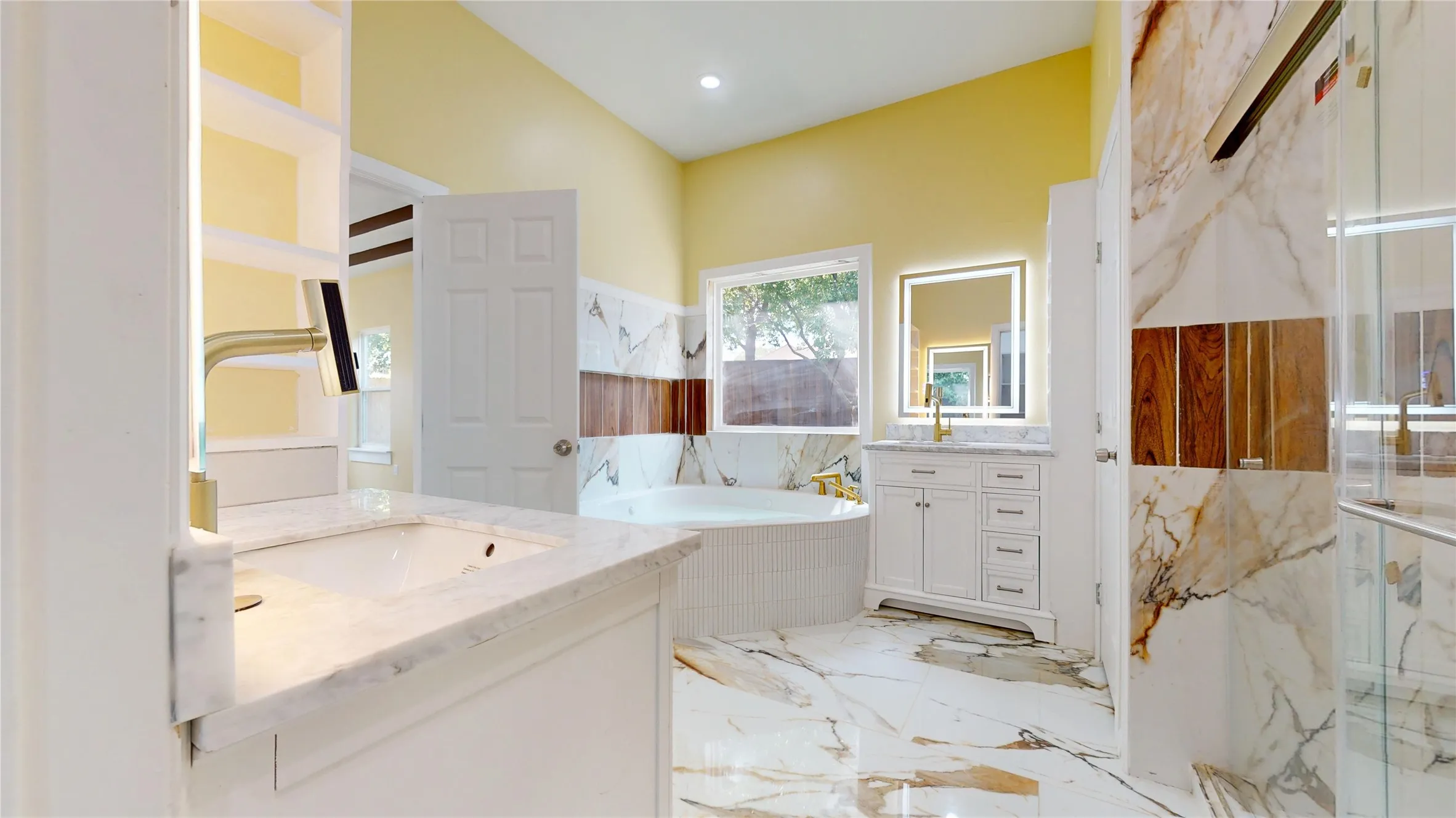 Single Family Residence For Sale in Dallas County , 1718 Beaver Creek Circle, Duncanville, Texas 75137, 4 Bedroom, 3 Bathroom, 2 Garage spaces, 3,563 Sqft, built in 1980, Preowned, mls#21142502, Real Estate Agent in Duncanville, Homes For Sale in Dallas county, Homes For Sale in Duncanville, Realtor in Duncanville Texas, Real Estate Brokerage Independent Realty Texas, Luminita Cordes Realtor