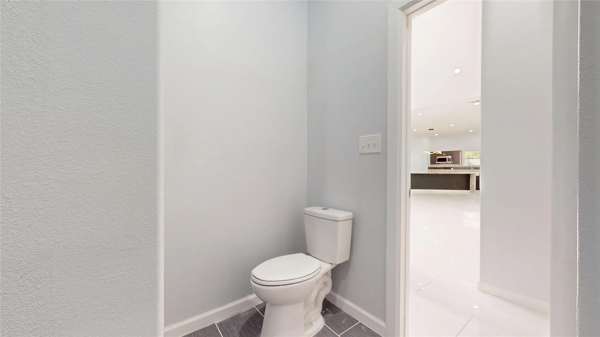 Single Family Residence For Sale in Dallas County , 1718 Beaver Creek Circle, Duncanville, Texas 75137, 4 Bedroom, 3 Bathroom, 2 Garage spaces, 3,563 Sqft, built in 1980, Preowned, mls#21142502, Real Estate Agent in Duncanville, Homes For Sale in Dallas county, Homes For Sale in Duncanville, Realtor in Duncanville Texas, Real Estate Brokerage Independent Realty Texas, Luminita Cordes Realtor