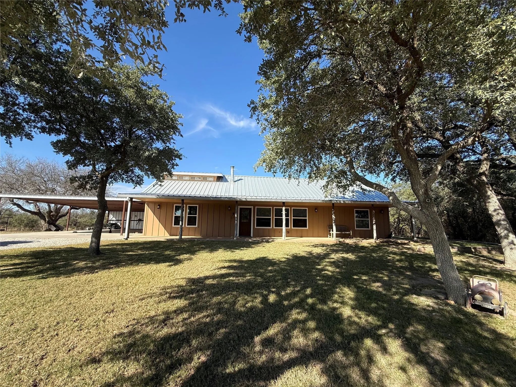 Single Family Residence For Sale in Comanche County , 2100 CR 419, Comanche, Texas 76442, 3 Bedroom, 2 Bathroom, Garage spaces, 2,028 Sqft, built in 2005, mls#21142678, Real Estate Agent in Comanche, Homes For Sale in Comanche county, Homes For Sale in Comanche, Realtor in Comanche Texas, Real Estate Brokerage Independent Realty Texas, Luminita Cordes Realtor