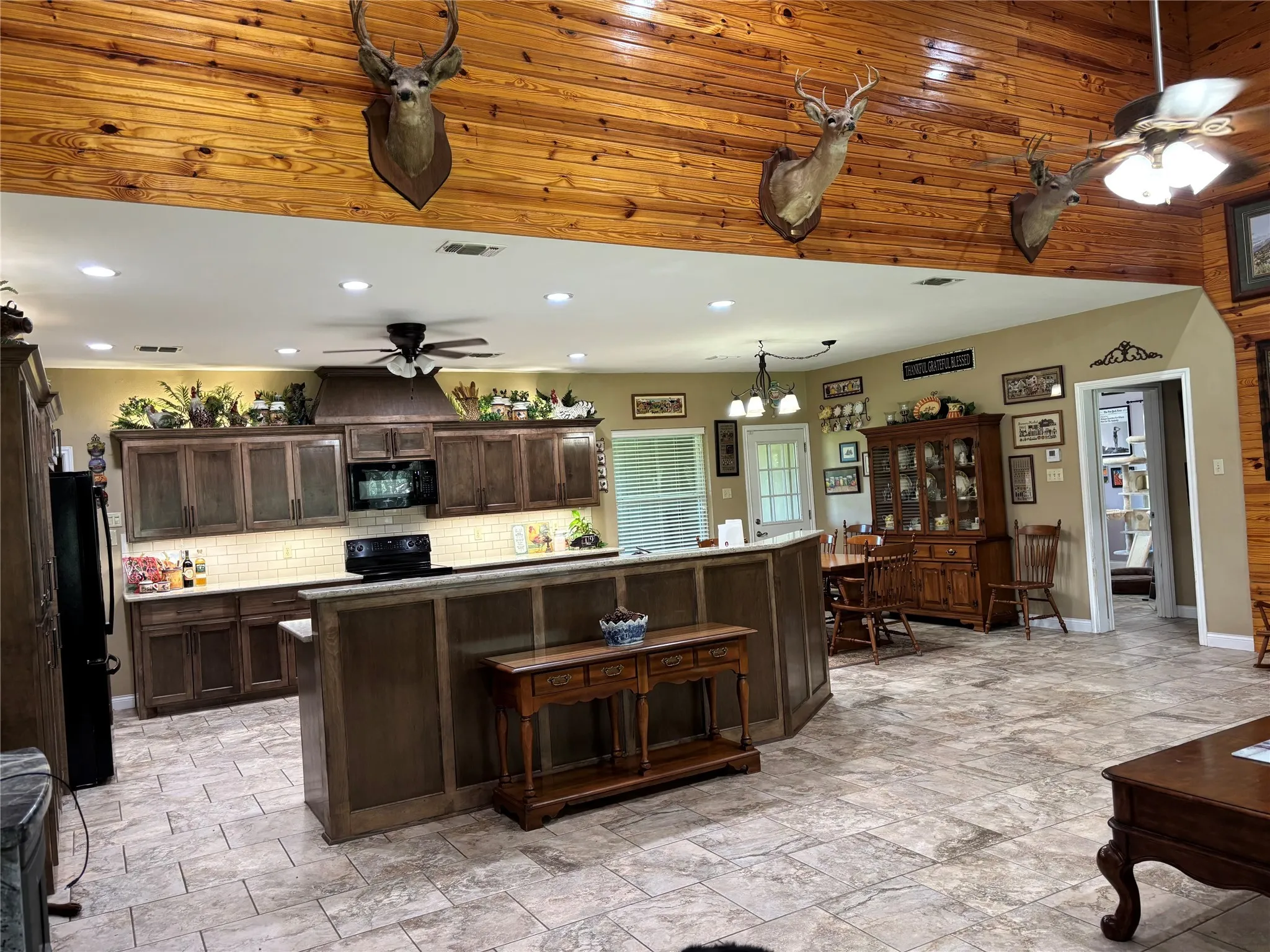 Single Family Residence For Sale in Comanche County , 2100 CR 419, Comanche, Texas 76442, 3 Bedroom, 2 Bathroom, Garage spaces, 2,028 Sqft, built in 2005, mls#21142678, Real Estate Agent in Comanche, Homes For Sale in Comanche county, Homes For Sale in Comanche, Realtor in Comanche Texas, Real Estate Brokerage Independent Realty Texas, Luminita Cordes Realtor