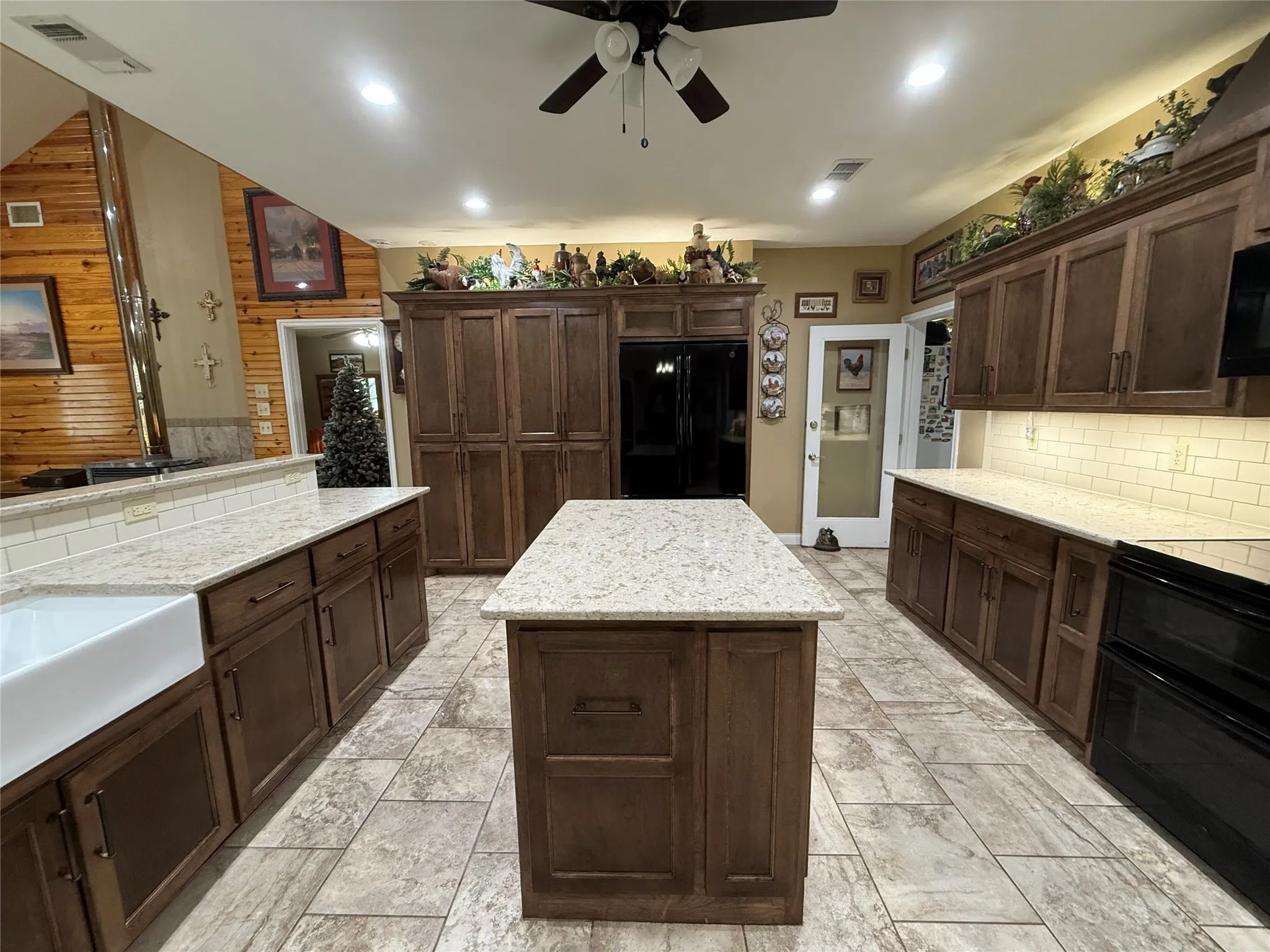 Single Family Residence For Sale in Comanche County , 2100 CR 419, Comanche, Texas 76442, 3 Bedroom, 2 Bathroom, Garage spaces, 2,028 Sqft, built in 2005, mls#21142678, Real Estate Agent in Comanche, Homes For Sale in Comanche county, Homes For Sale in Comanche, Realtor in Comanche Texas, Real Estate Brokerage Independent Realty Texas, Luminita Cordes Realtor