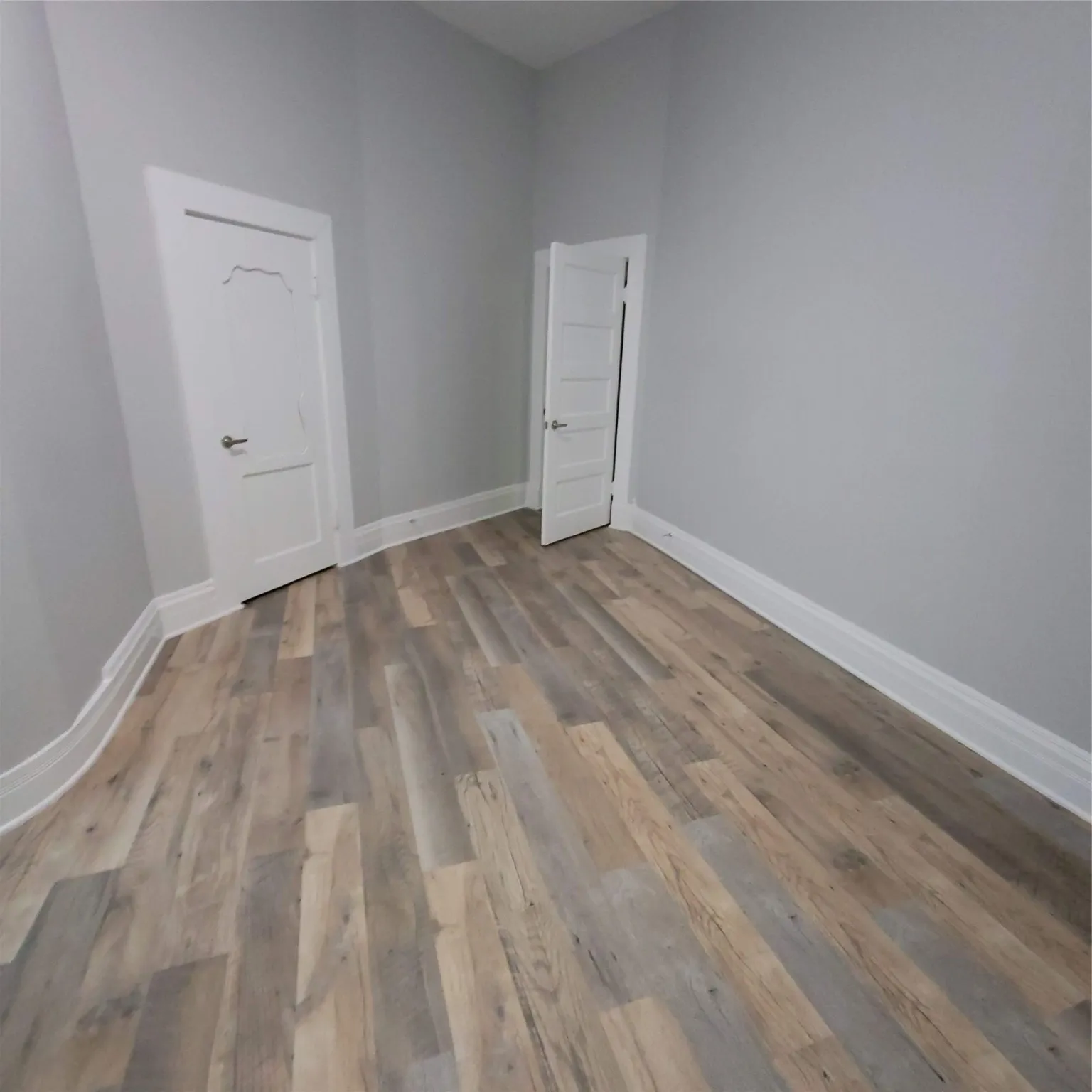 Single Family Residence For Sale in Navarro County , 1325 W 13th Avenue, Corsicana, Texas 75110, 4 Bedroom, 3 Bathroom, 2 Garage spaces, 1,818 Sqft, built in 1940, mls#21142923, Real Estate Agent in Corsicana, Homes For Sale in Navarro county, Homes For Sale in Corsicana, Realtor in Corsicana Texas, Real Estate Brokerage Independent Realty Texas, Luminita Cordes Realtor