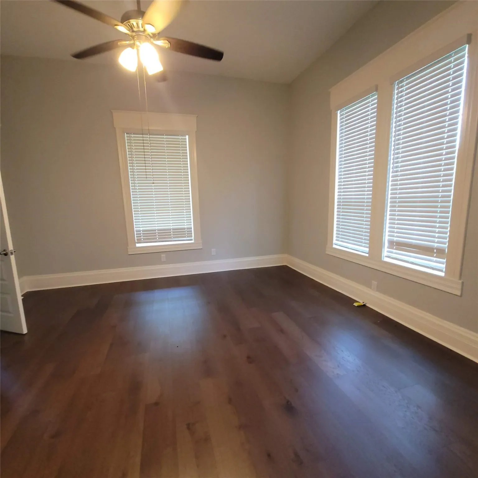 Single Family Residence For Sale in Navarro County , 1325 W 13th Avenue, Corsicana, Texas 75110, 4 Bedroom, 3 Bathroom, 2 Garage spaces, 1,818 Sqft, built in 1940, mls#21142923, Real Estate Agent in Corsicana, Homes For Sale in Navarro county, Homes For Sale in Corsicana, Realtor in Corsicana Texas, Real Estate Brokerage Independent Realty Texas, Luminita Cordes Realtor