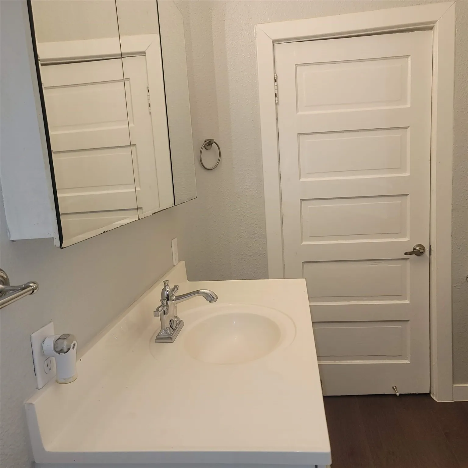 Single Family Residence For Sale in Navarro County , 1325 W 13th Avenue, Corsicana, Texas 75110, 4 Bedroom, 3 Bathroom, 2 Garage spaces, 1,818 Sqft, built in 1940, mls#21142923, Real Estate Agent in Corsicana, Homes For Sale in Navarro county, Homes For Sale in Corsicana, Realtor in Corsicana Texas, Real Estate Brokerage Independent Realty Texas, Luminita Cordes Realtor