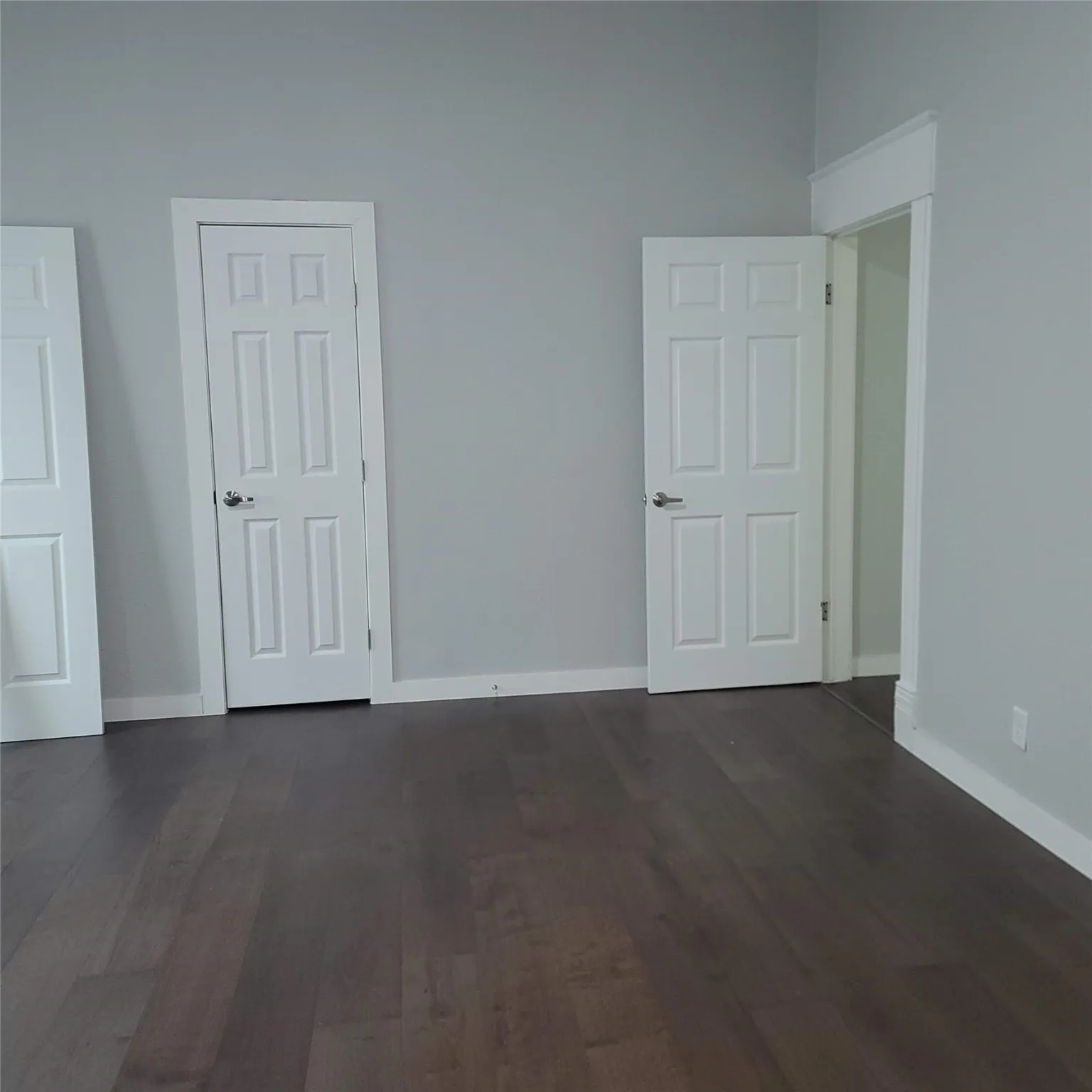 Single Family Residence For Sale in Navarro County , 1325 W 13th Avenue, Corsicana, Texas 75110, 4 Bedroom, 3 Bathroom, 2 Garage spaces, 1,818 Sqft, built in 1940, mls#21142923, Real Estate Agent in Corsicana, Homes For Sale in Navarro county, Homes For Sale in Corsicana, Realtor in Corsicana Texas, Real Estate Brokerage Independent Realty Texas, Luminita Cordes Realtor