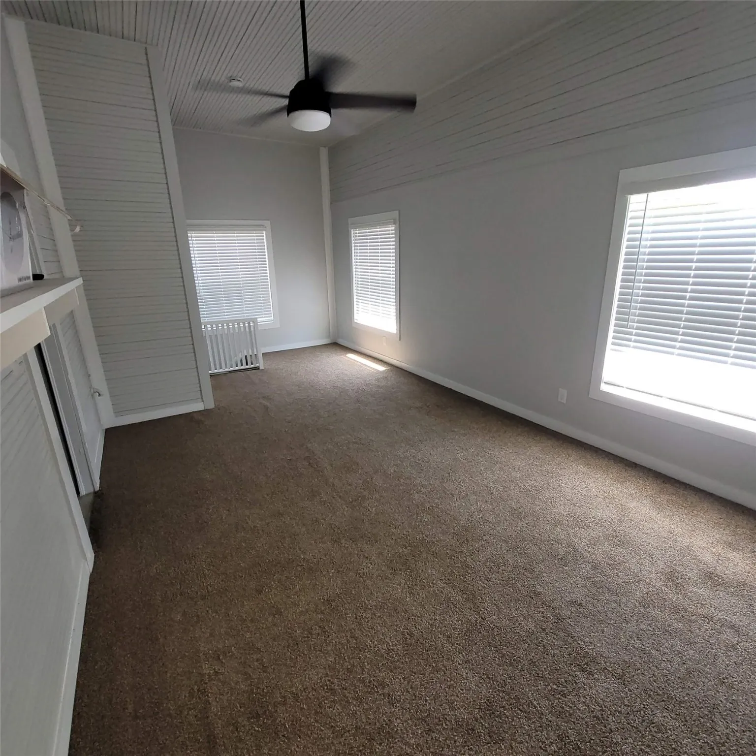 Single Family Residence For Sale in Navarro County , 1325 W 13th Avenue, Corsicana, Texas 75110, 4 Bedroom, 3 Bathroom, 2 Garage spaces, 1,818 Sqft, built in 1940, mls#21142923, Real Estate Agent in Corsicana, Homes For Sale in Navarro county, Homes For Sale in Corsicana, Realtor in Corsicana Texas, Real Estate Brokerage Independent Realty Texas, Luminita Cordes Realtor