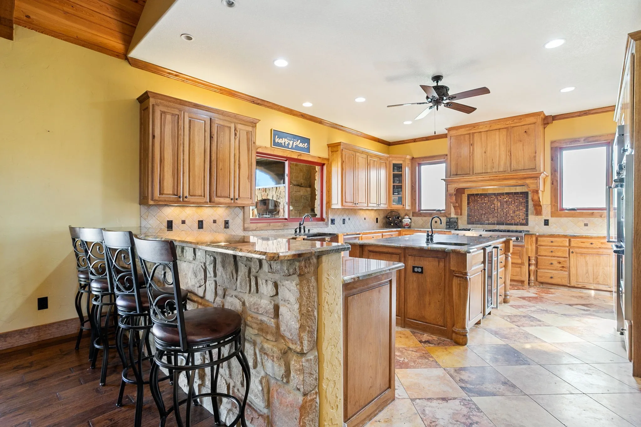 Farm For Sale in Hill County , 1561 Fm 934, Blum, Texas 76627, 3 Bedroom, 4 Bathroom, 7 Garage spaces, 4,255 Sqft, built in 2010, mls#21142038, Real Estate Agent in Blum, Homes For Sale in Hill county, Homes For Sale in Blum, Realtor in Blum Texas, Real Estate Brokerage Independent Realty Texas, Luminita Cordes Realtor