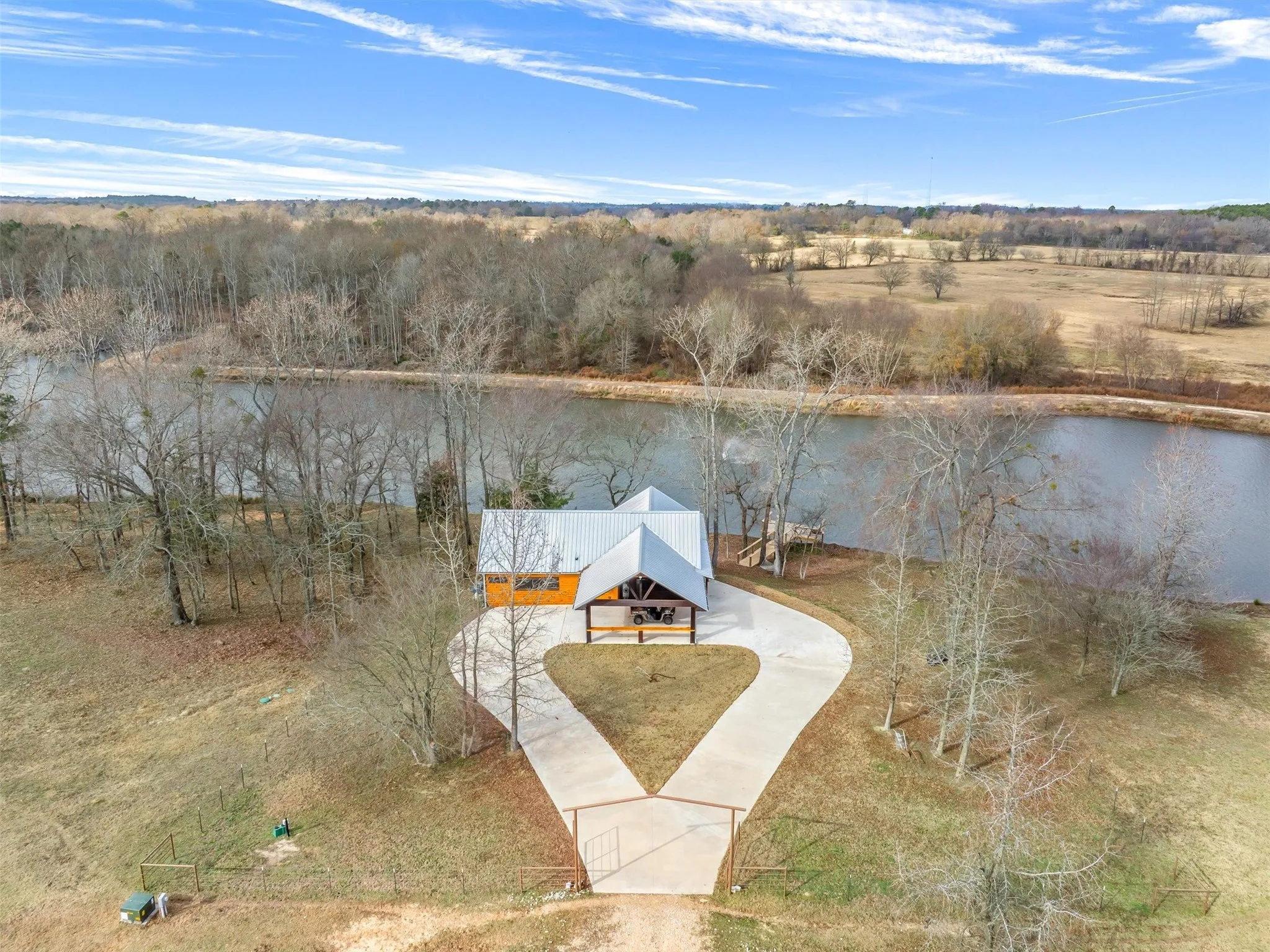 Farm For Sale in Wood County , Hwy 11 and County Road 4350, Winnsboro, Texas 75494, 2 Bedroom, 1 Bathroom, Garage spaces, 1,676 Sqft, built in 2023, Preowned, mls#21141868, Real Estate Agent in Winnsboro, Homes For Sale in Wood county, Homes For Sale in Winnsboro, Realtor in Winnsboro Texas, Real Estate Brokerage Independent Realty Texas, Luminita Cordes Realtor