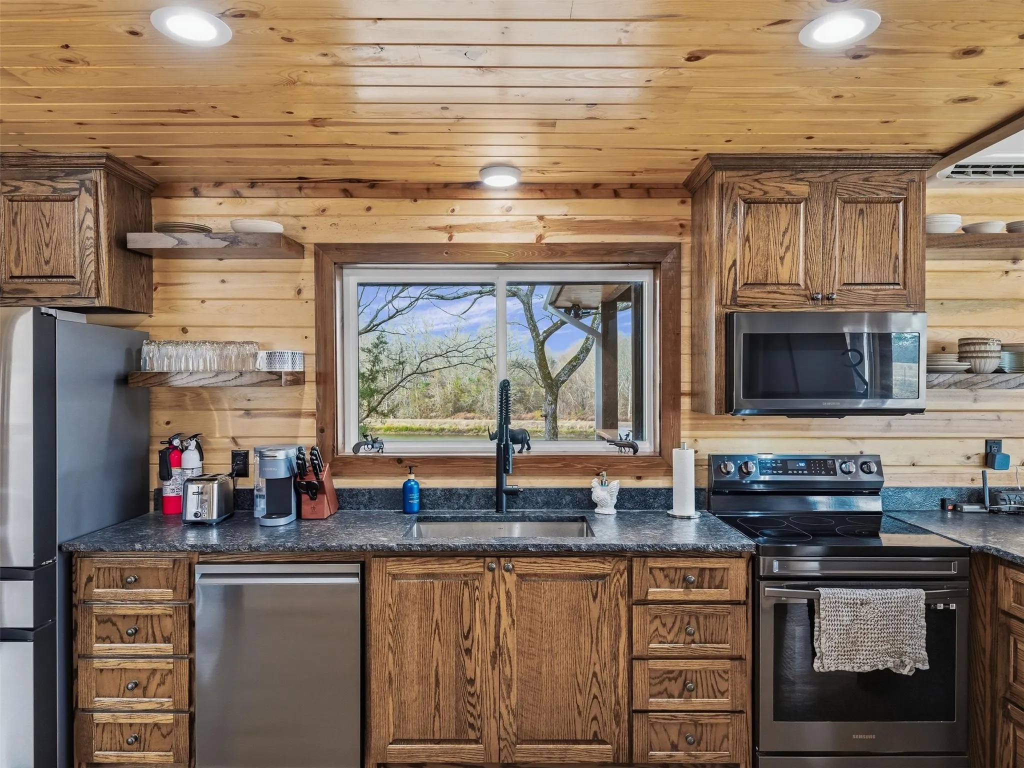 Farm For Sale in Wood County , Hwy 11 and County Road 4350, Winnsboro, Texas 75494, 2 Bedroom, 1 Bathroom, Garage spaces, 1,676 Sqft, built in 2023, Preowned, mls#21141868, Real Estate Agent in Winnsboro, Homes For Sale in Wood county, Homes For Sale in Winnsboro, Realtor in Winnsboro Texas, Real Estate Brokerage Independent Realty Texas, Luminita Cordes Realtor