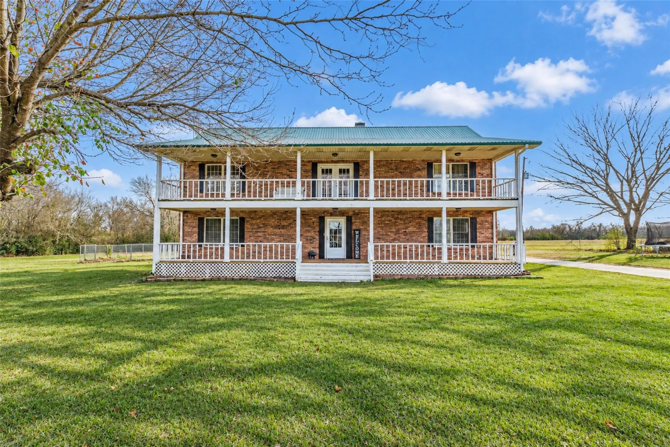 Single Family Residence For Sale in Van Zandt County , 1147 Vz County Road 3417, Wills Point, Texas 75169, 4 Bedroom, 3 Bathroom, 2 Garage spaces, 3,200 Sqft, built in 1988, mls#21142996, Real Estate Agent in Wills Point, Homes For Sale in Van Zandt county, Homes For Sale in Wills Point, Realtor in Wills Point Texas, Real Estate Brokerage Independent Realty Texas, Luminita Cordes Realtor