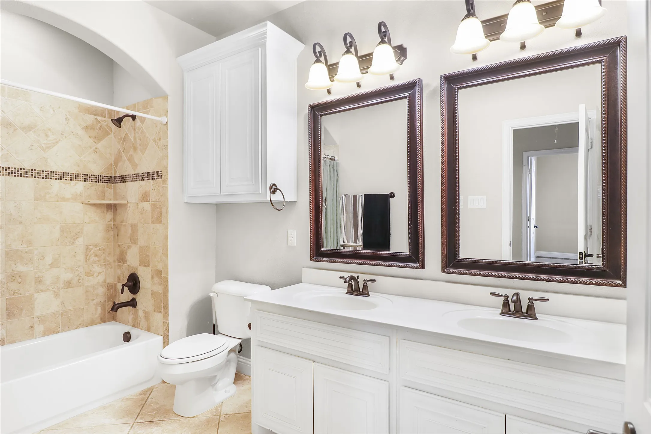 secondary bathroom