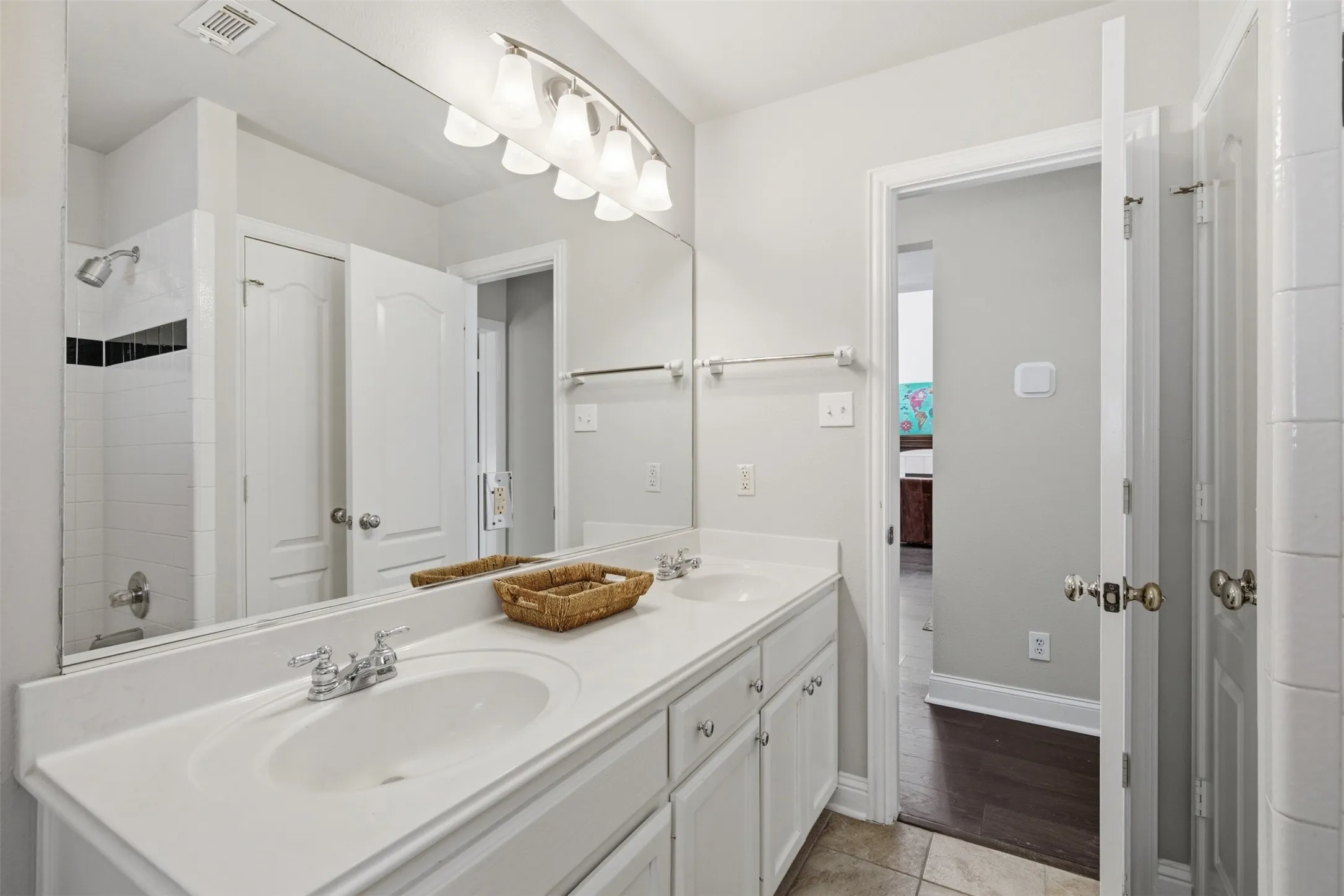 Single Family Residence For Sale in Collin County , 2644 Fairway Ridge Drive, Mc Kinney, Texas 75072, 4 Bedroom, 2 Bathroom, 2 Garage spaces, 1,877 Sqft, built in 1999, mls#21143244, Real Estate Agent in Mc Kinney, Homes For Sale in Collin county, Homes For Sale in Mc Kinney, Realtor in Mc Kinney Texas, Real Estate Brokerage Independent Realty Texas, Luminita Cordes Realtor