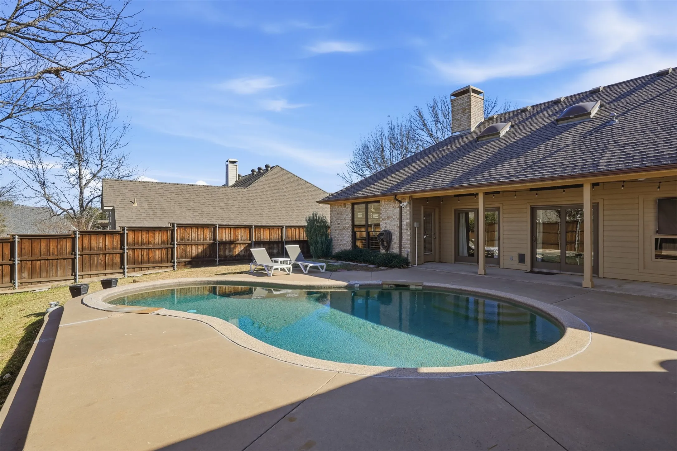 Single Family Residence For Sale in Collin County , 2644 Fairway Ridge Drive, Mc Kinney, Texas 75072, 4 Bedroom, 2 Bathroom, 2 Garage spaces, 1,877 Sqft, built in 1999, mls#21143244, Real Estate Agent in Mc Kinney, Homes For Sale in Collin county, Homes For Sale in Mc Kinney, Realtor in Mc Kinney Texas, Real Estate Brokerage Independent Realty Texas, Luminita Cordes Realtor