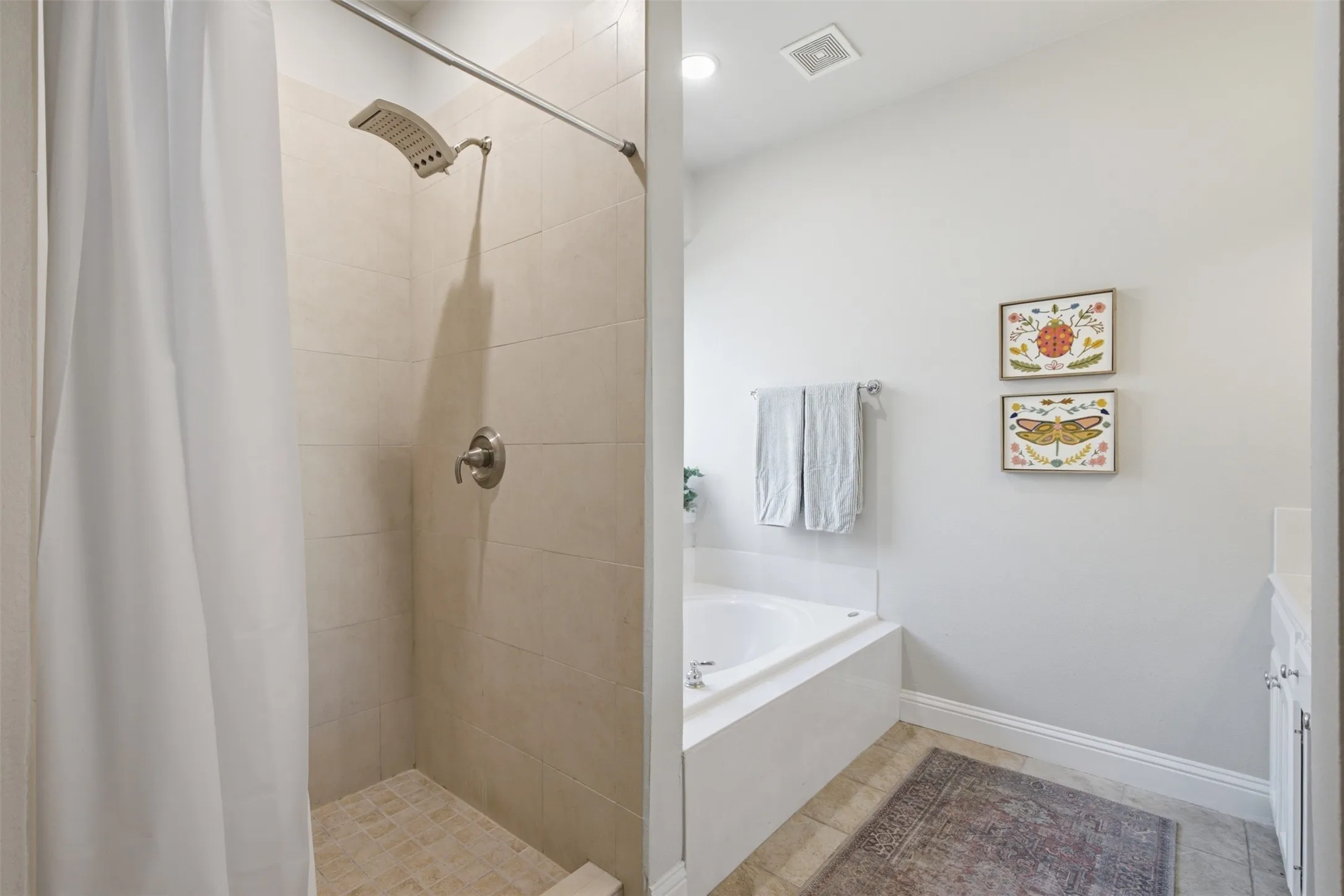 Single Family Residence For Sale in Collin County , 2644 Fairway Ridge Drive, Mc Kinney, Texas 75072, 4 Bedroom, 2 Bathroom, 2 Garage spaces, 1,877 Sqft, built in 1999, mls#21143244, Real Estate Agent in Mc Kinney, Homes For Sale in Collin county, Homes For Sale in Mc Kinney, Realtor in Mc Kinney Texas, Real Estate Brokerage Independent Realty Texas, Luminita Cordes Realtor