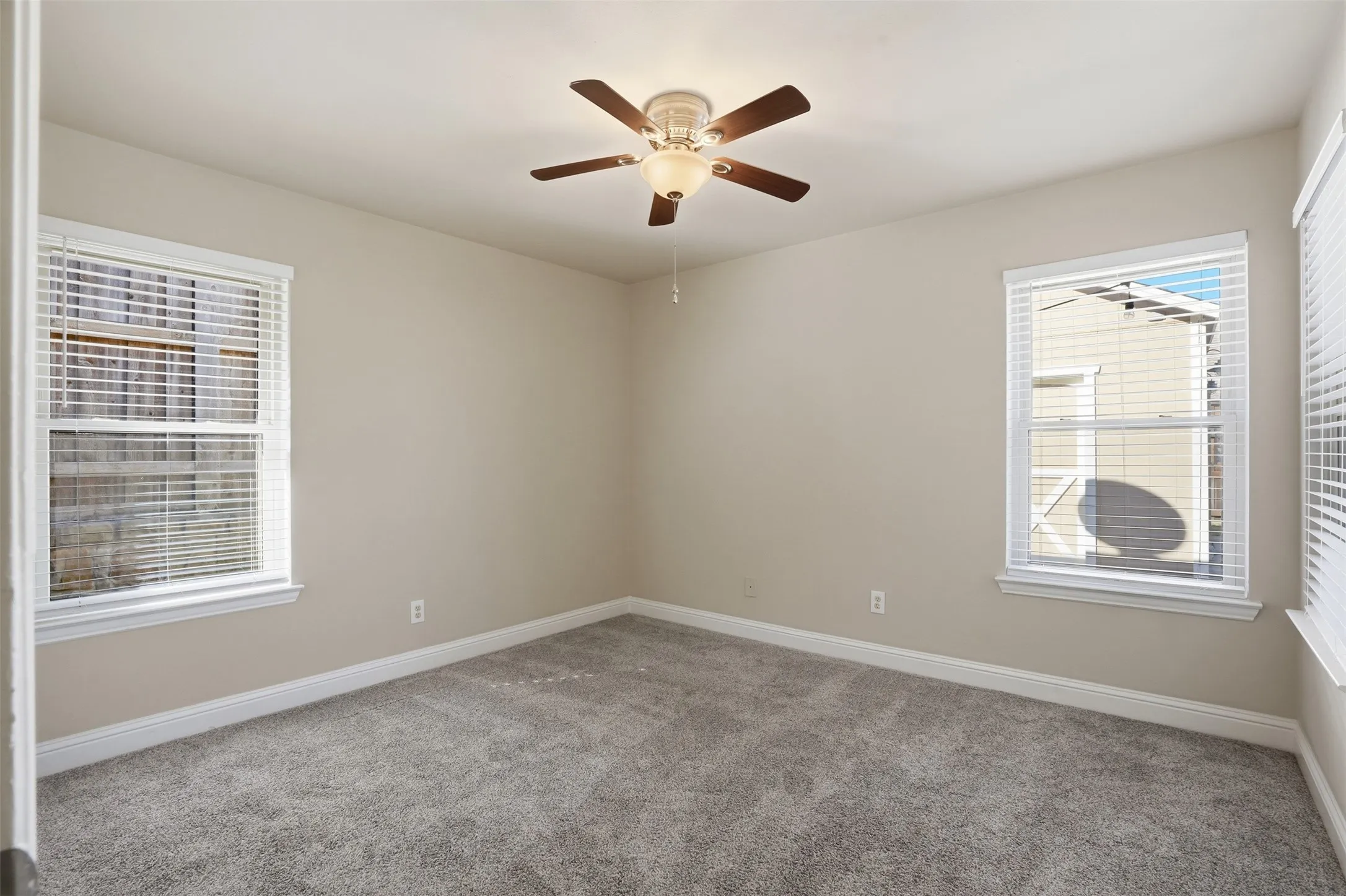 Single Family Residence For Sale in Collin County , 2644 Fairway Ridge Drive, Mc Kinney, Texas 75072, 4 Bedroom, 2 Bathroom, 2 Garage spaces, 1,877 Sqft, built in 1999, mls#21143244, Real Estate Agent in Mc Kinney, Homes For Sale in Collin county, Homes For Sale in Mc Kinney, Realtor in Mc Kinney Texas, Real Estate Brokerage Independent Realty Texas, Luminita Cordes Realtor