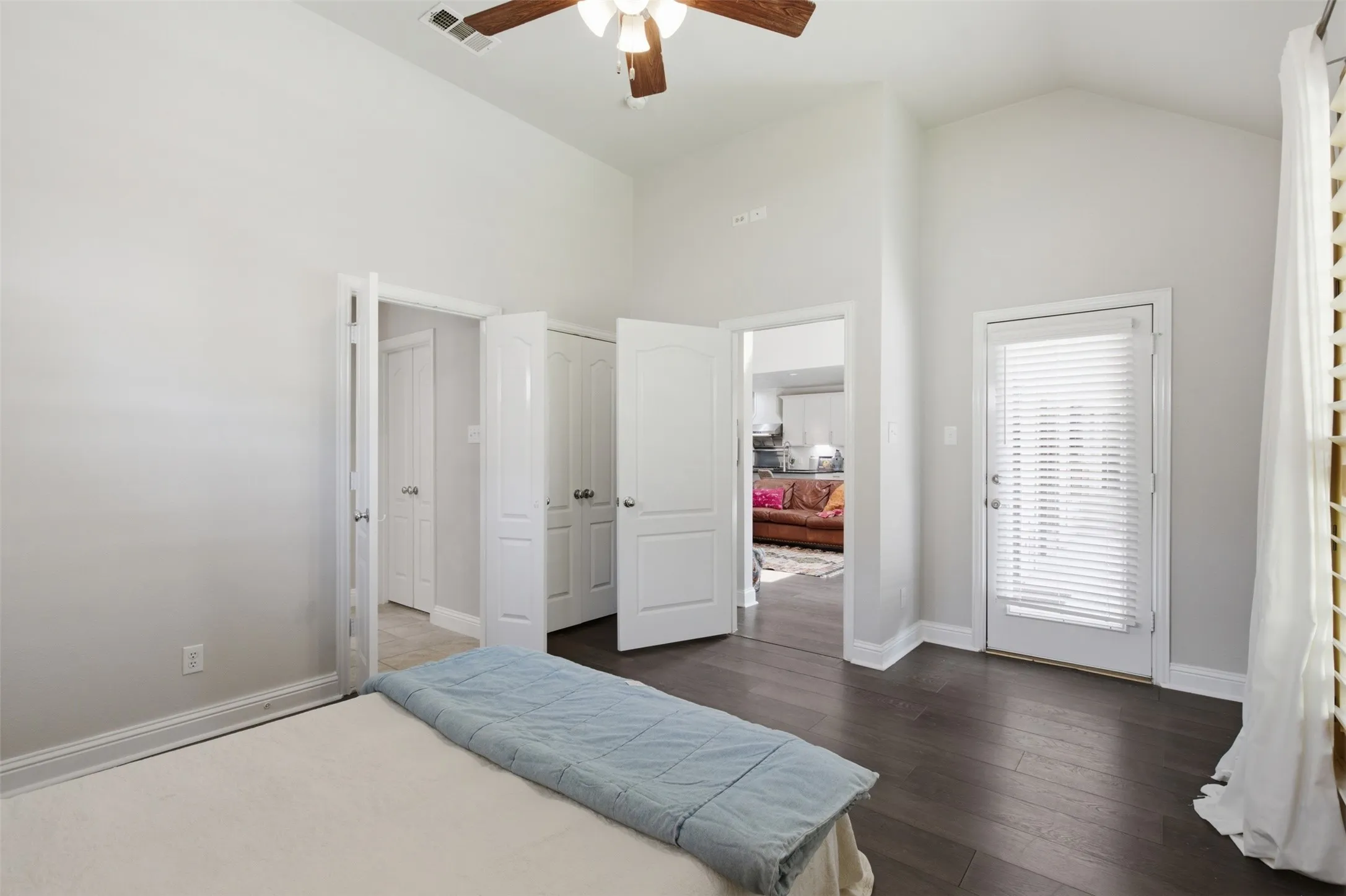 Single Family Residence For Sale in Collin County , 2644 Fairway Ridge Drive, Mc Kinney, Texas 75072, 4 Bedroom, 2 Bathroom, 2 Garage spaces, 1,877 Sqft, built in 1999, mls#21143244, Real Estate Agent in Mc Kinney, Homes For Sale in Collin county, Homes For Sale in Mc Kinney, Realtor in Mc Kinney Texas, Real Estate Brokerage Independent Realty Texas, Luminita Cordes Realtor