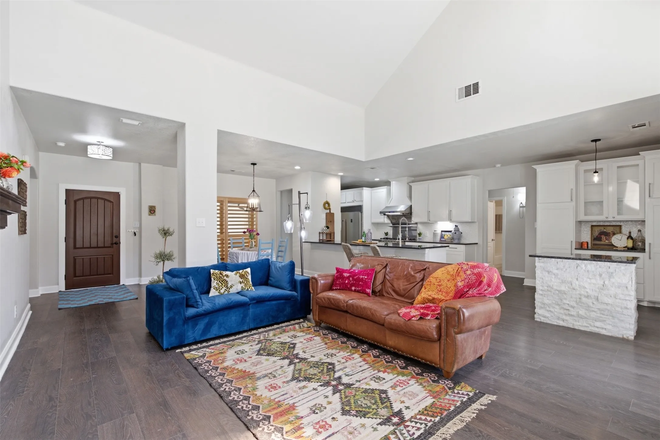 Single Family Residence For Sale in Collin County , 2644 Fairway Ridge Drive, Mc Kinney, Texas 75072, 4 Bedroom, 2 Bathroom, 2 Garage spaces, 1,877 Sqft, built in 1999, mls#21143244, Real Estate Agent in Mc Kinney, Homes For Sale in Collin county, Homes For Sale in Mc Kinney, Realtor in Mc Kinney Texas, Real Estate Brokerage Independent Realty Texas, Luminita Cordes Realtor