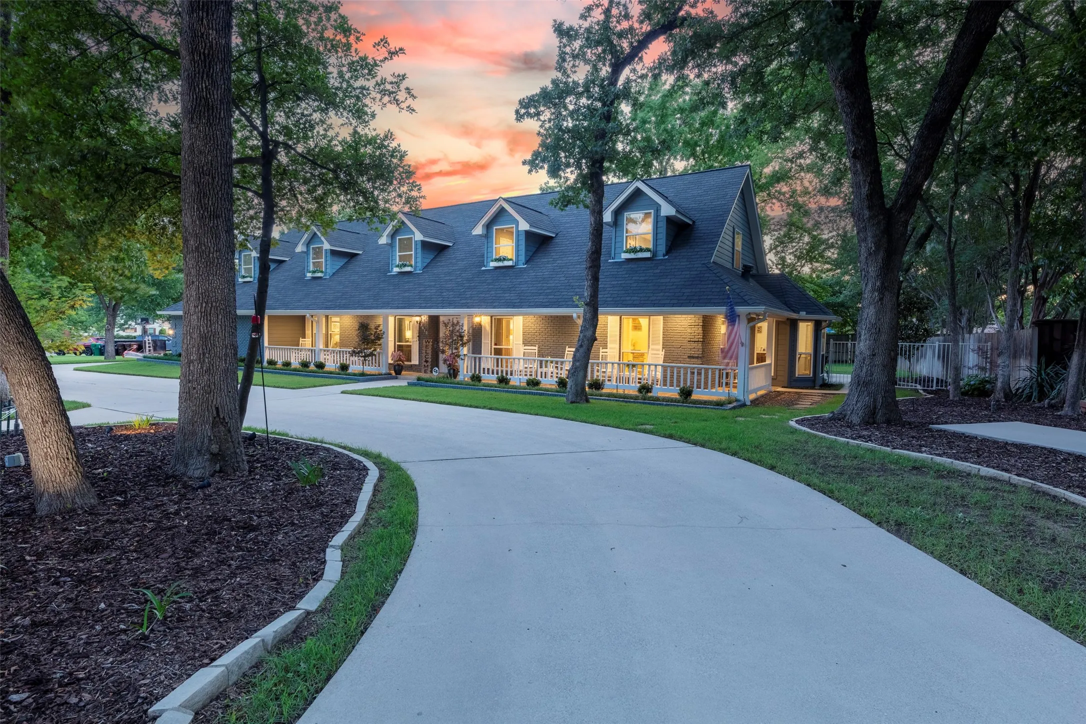 Single Family Residence For Sale in Denton County , 3612 Granada Trail, Denton, Texas 76205, 4 Bedroom, 4 Bathroom, 3 Garage spaces, 4,170 Sqft, built in 1983, Preowned, mls#21143377, Real Estate Agent in Denton, Homes For Sale in Denton county, Homes For Sale in Denton, Realtor in Denton Texas, Real Estate Brokerage Independent Realty Texas, Luminita Cordes Realtor
