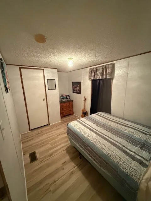 Mobile Home For Sale in Palo Pinto County , 641 Sky Camp Loop 12, Graford, Texas 76449, 2 Bedroom, 1 Bathroom, Garage spaces, 672 Sqft, built in 1998, mls#21143414, Real Estate Agent in Graford, Homes For Sale in Palo Pinto county, Homes For Sale in Graford, Realtor in Graford Texas, Real Estate Brokerage Independent Realty Texas, Luminita Cordes Realtor