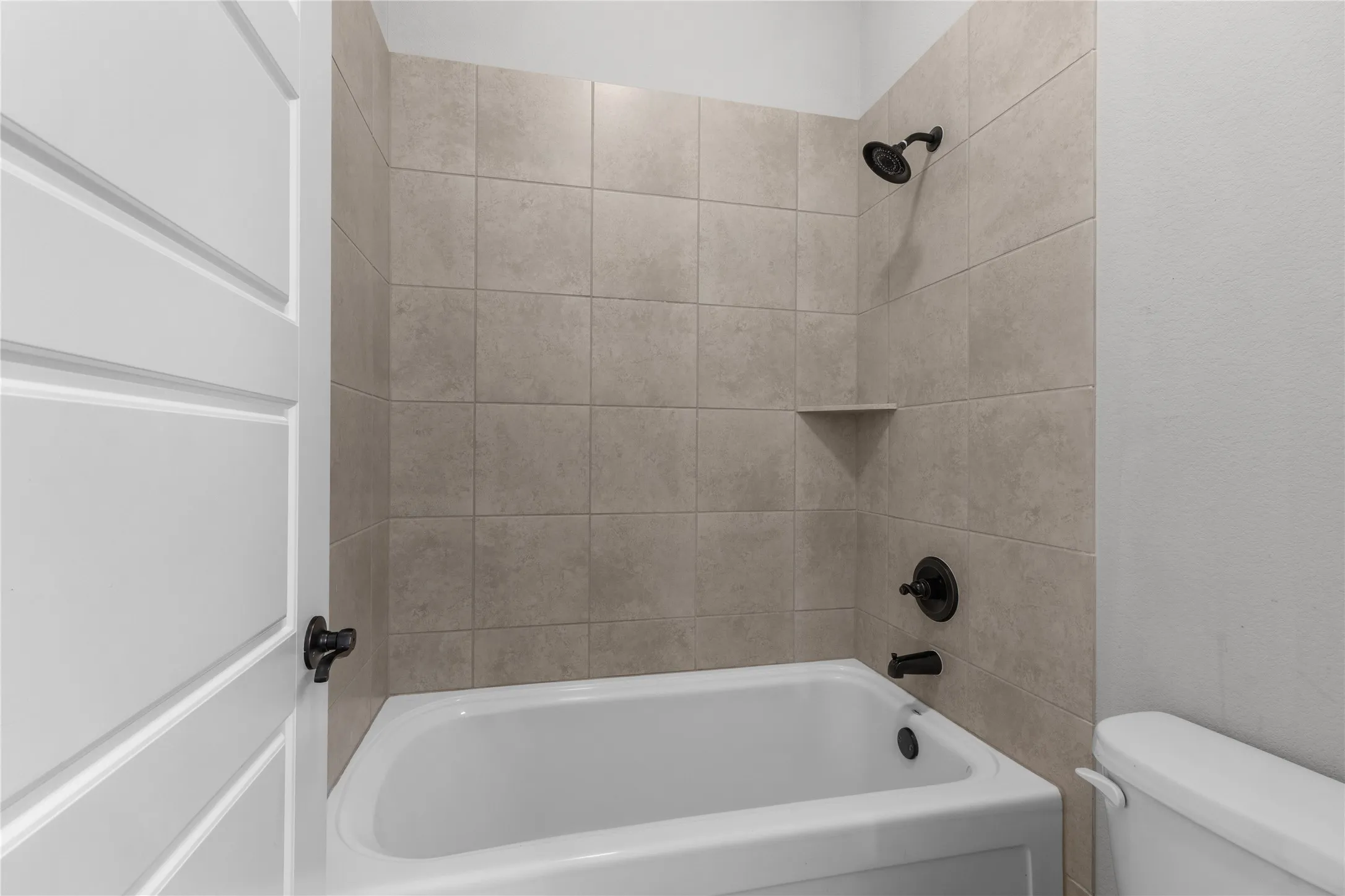Single Family Residence For Sale in Johnson County , 1441 Grassy Meadows Drive, Burleson, Texas 76058, 3 Bedroom, 2 Bathroom, 2 Garage spaces, 2,220 Sqft, built in 2018, mls#21142727, Real Estate Agent in Burleson, Homes For Sale in Johnson county, Homes For Sale in Burleson, Realtor in Burleson Texas, Real Estate Brokerage Independent Realty Texas, Luminita Cordes Realtor