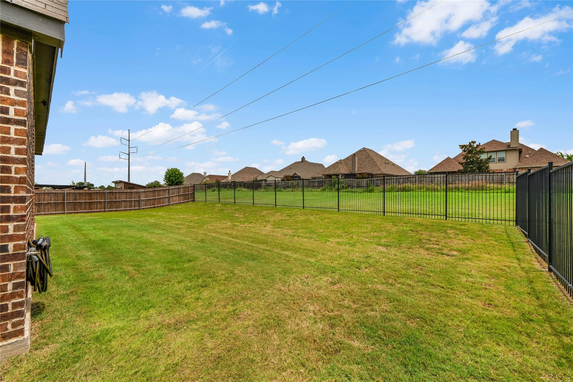 Single Family Residence For Sale in Johnson County , 1441 Grassy Meadows Drive, Burleson, Texas 76058, 3 Bedroom, 2 Bathroom, 2 Garage spaces, 2,220 Sqft, built in 2018, mls#21142727, Real Estate Agent in Burleson, Homes For Sale in Johnson county, Homes For Sale in Burleson, Realtor in Burleson Texas, Real Estate Brokerage Independent Realty Texas, Luminita Cordes Realtor