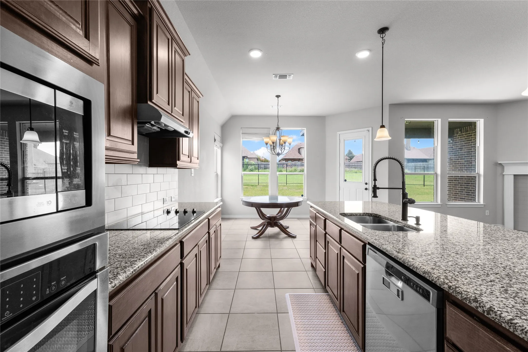 Single Family Residence For Sale in Johnson County , 1441 Grassy Meadows Drive, Burleson, Texas 76058, 3 Bedroom, 2 Bathroom, 2 Garage spaces, 2,220 Sqft, built in 2018, mls#21142727, Real Estate Agent in Burleson, Homes For Sale in Johnson county, Homes For Sale in Burleson, Realtor in Burleson Texas, Real Estate Brokerage Independent Realty Texas, Luminita Cordes Realtor