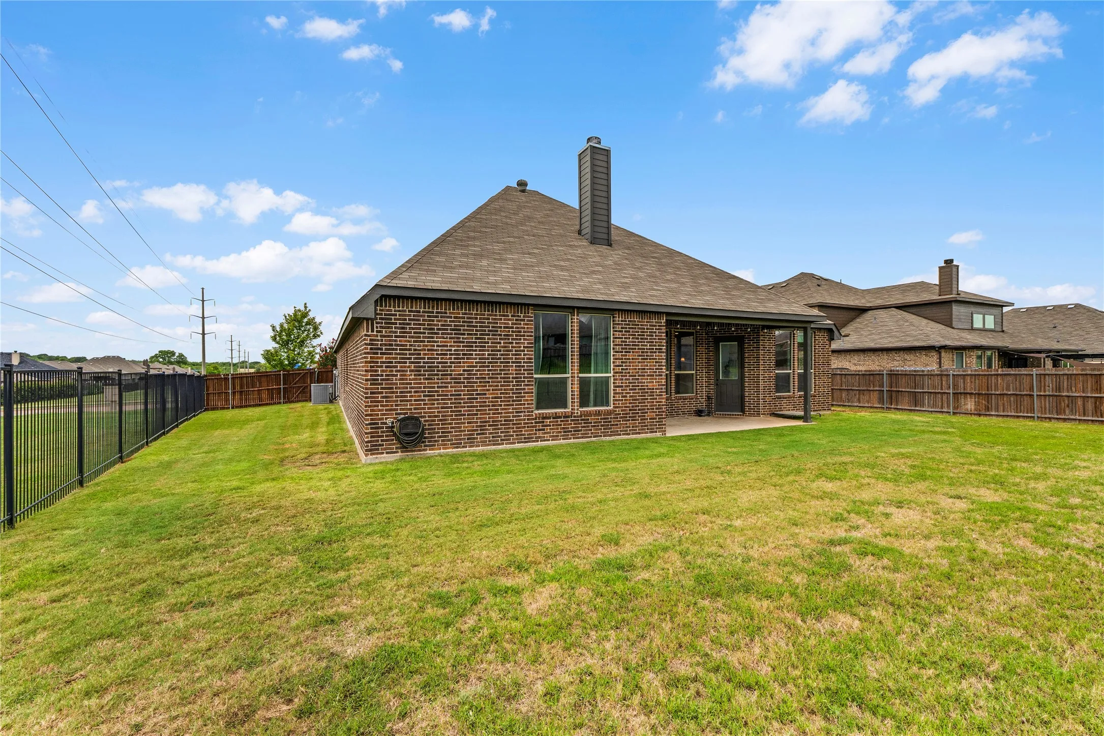 Single Family Residence For Sale in Johnson County , 1441 Grassy Meadows Drive, Burleson, Texas 76058, 3 Bedroom, 2 Bathroom, 2 Garage spaces, 2,220 Sqft, built in 2018, mls#21142727, Real Estate Agent in Burleson, Homes For Sale in Johnson county, Homes For Sale in Burleson, Realtor in Burleson Texas, Real Estate Brokerage Independent Realty Texas, Luminita Cordes Realtor