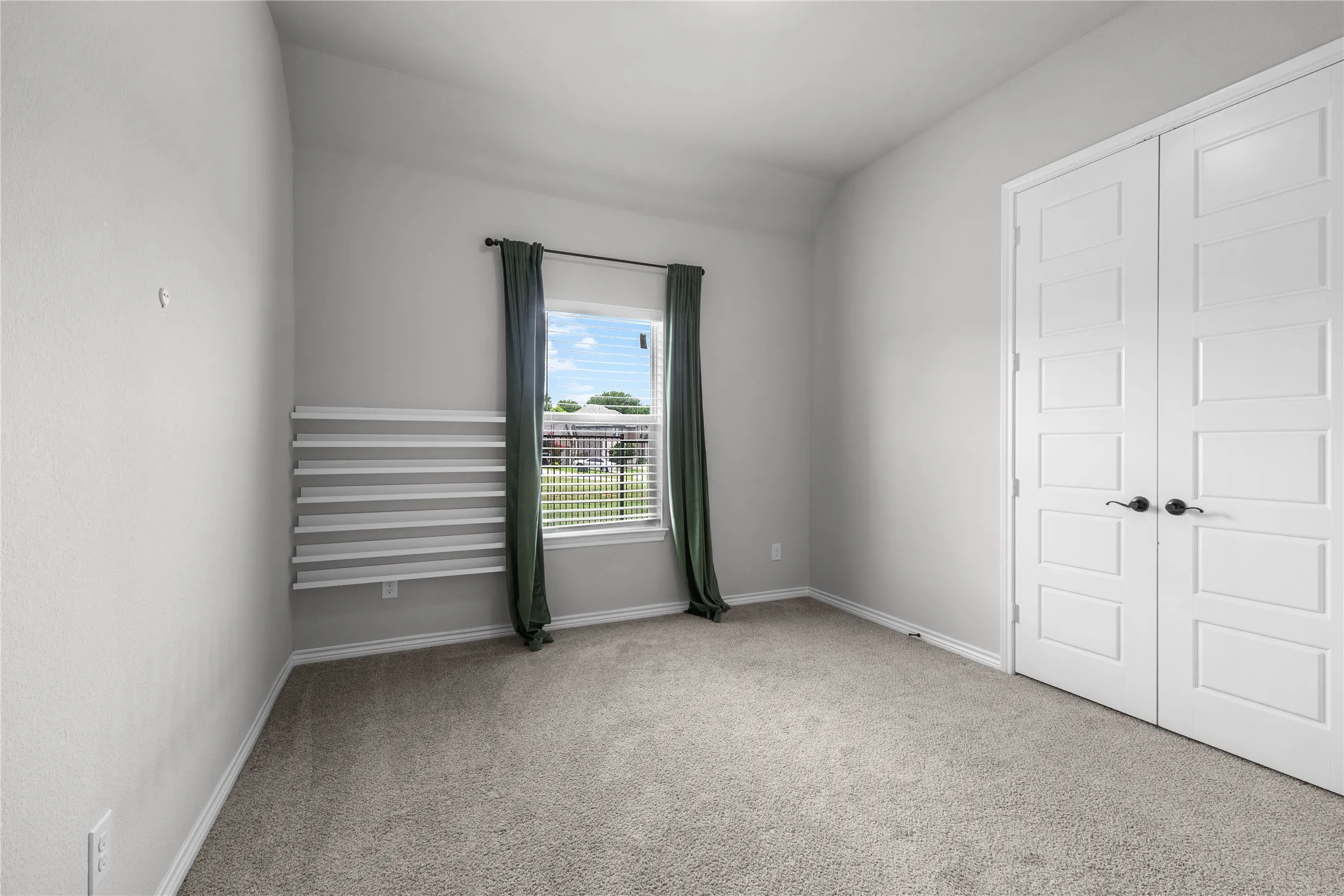 Single Family Residence For Sale in Johnson County , 1441 Grassy Meadows Drive, Burleson, Texas 76058, 3 Bedroom, 2 Bathroom, 2 Garage spaces, 2,220 Sqft, built in 2018, mls#21142727, Real Estate Agent in Burleson, Homes For Sale in Johnson county, Homes For Sale in Burleson, Realtor in Burleson Texas, Real Estate Brokerage Independent Realty Texas, Luminita Cordes Realtor