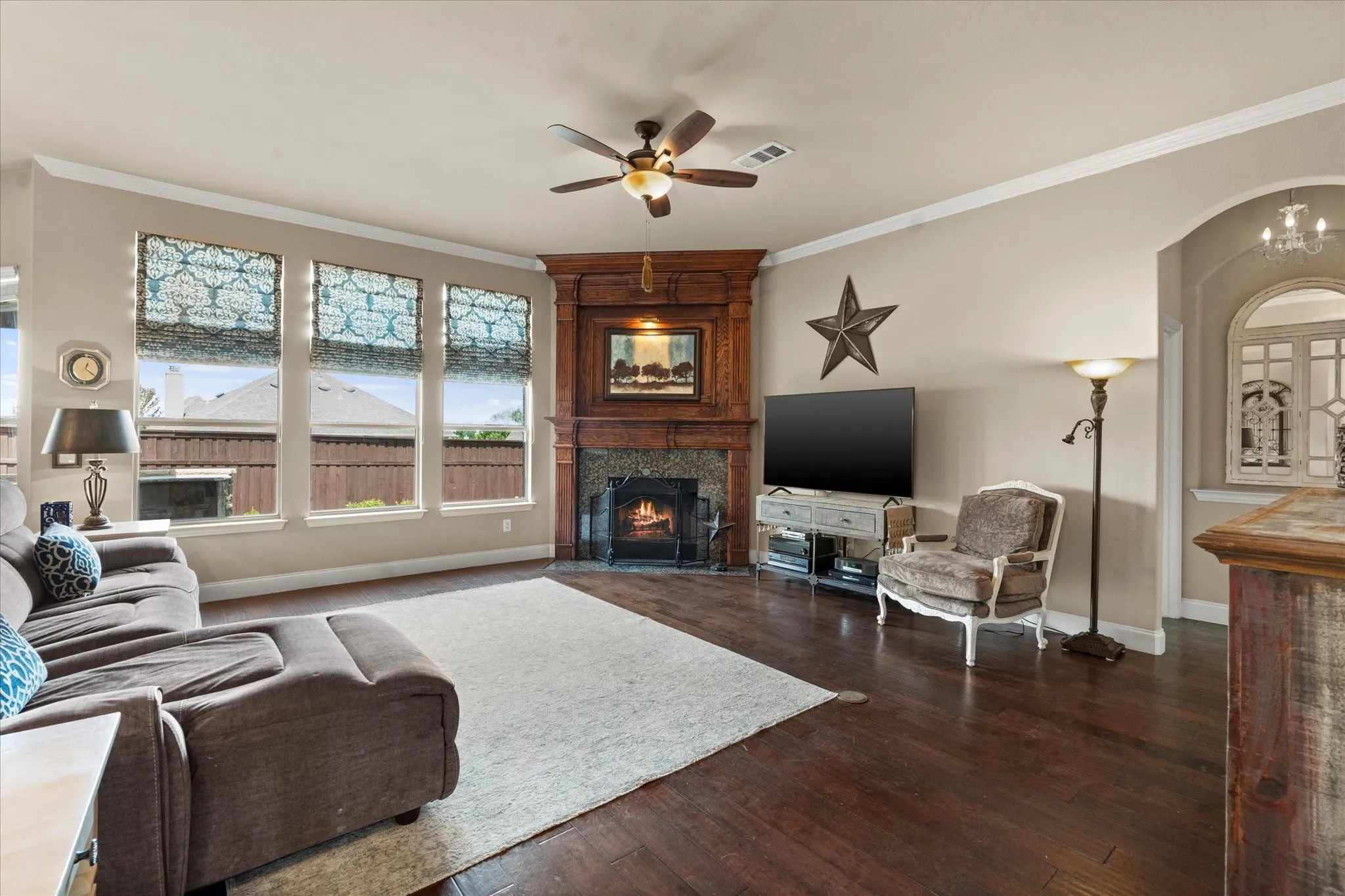 Single Family Residence For Sale in Rockwall County , 633 Stevenson Drive, Fate, Texas 75087, 3 Bedroom, 3 Bathroom, 3 Garage spaces, 3,250 Sqft, built in 2008, Preowned, mls#21143485, Real Estate Agent in Fate, Homes For Sale in Rockwall county, Homes For Sale in Fate, Realtor in Fate Texas, Real Estate Brokerage Independent Realty Texas, Luminita Cordes Realtor
