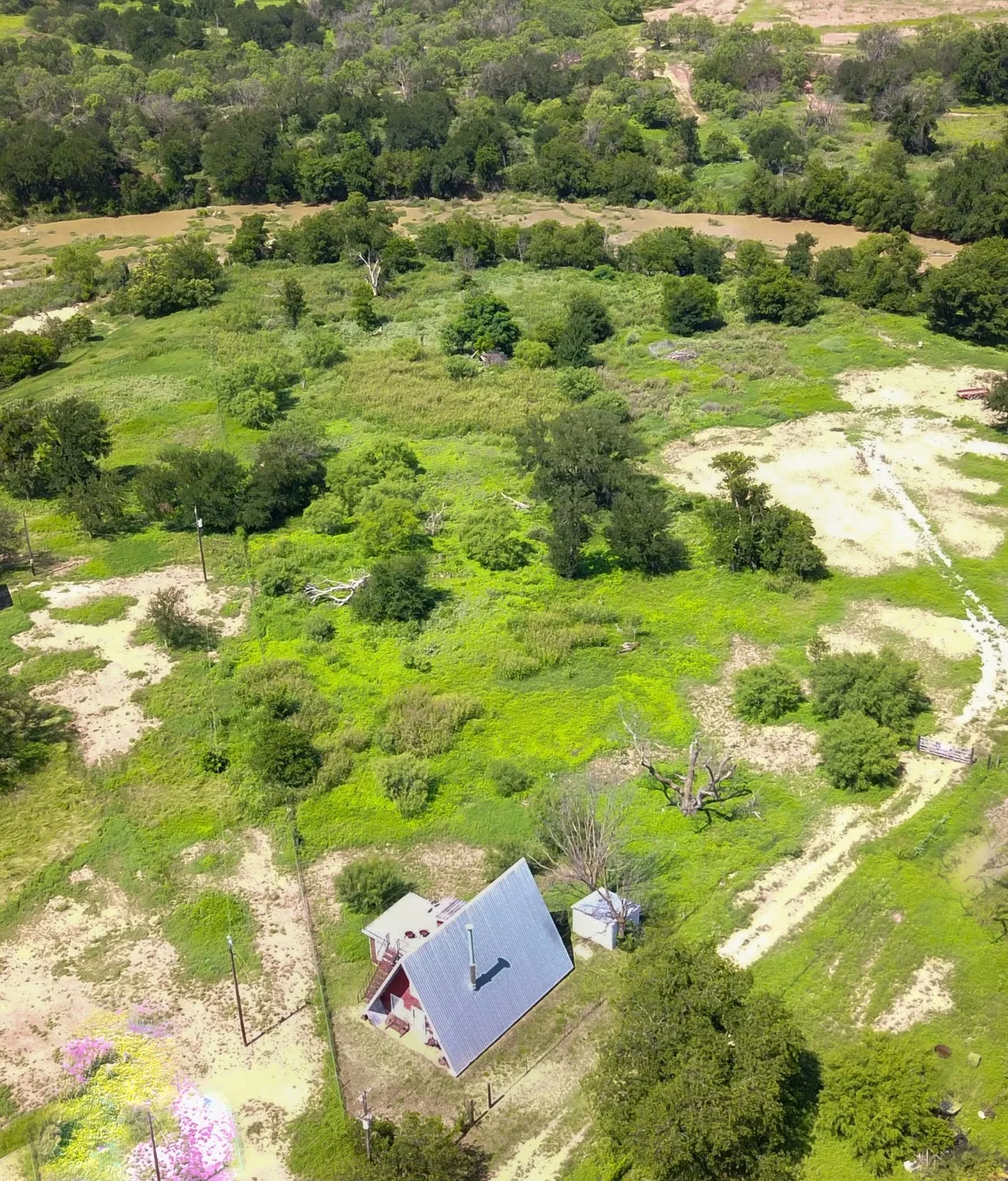 Single Family Residence For Sale in Mills County , 410 County Road 433, Mullin, Texas 76864, 2 Bedrooms, 1 Bathroom, Garage spaces, 1,020 Sqft, built in 1970, Price $215,000, mls#21143622, Real Estate Agent in Mullin, Homes For Sale in Mills county, Homes For Sale in Mullin, Realtor in Mullin Texas, Real Estate Brokerage Independent Realty Texas, Luminita Cordes Realtor
