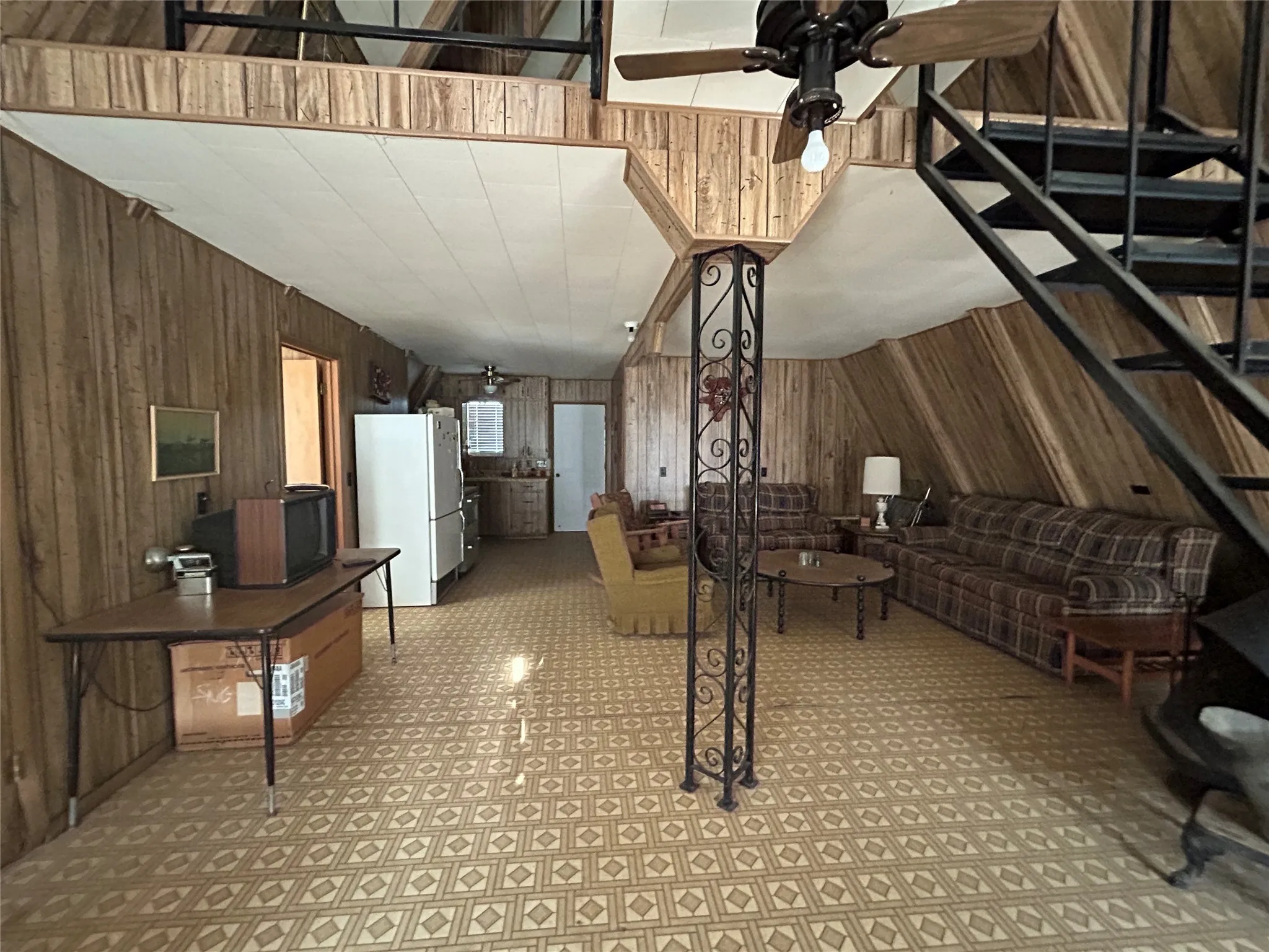 Single Family Residence For Sale in Mills County , 410 County Road 433, Mullin, Texas 76864, 2 Bedrooms, 1 Bathroom, Garage spaces, 1,020 Sqft, built in 1970, Price $215,000, mls#21143622, Real Estate Agent in Mullin, Homes For Sale in Mills county, Homes For Sale in Mullin, Realtor in Mullin Texas, Real Estate Brokerage Independent Realty Texas, Luminita Cordes Realtor